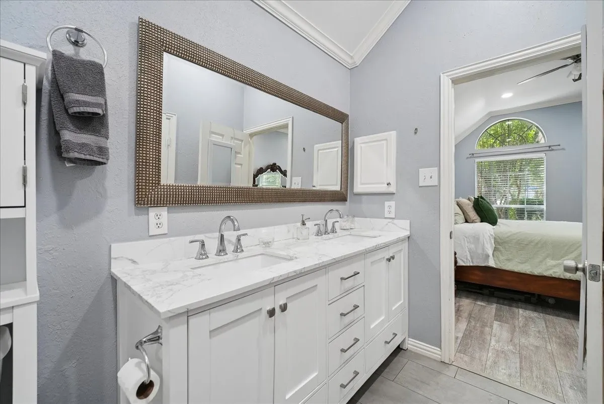 Single Family Residence For Rent in Denton County , 3173 Riverside Drive, Carrollton, Texas 75007, 3 Bedroom, 3 Bathroom, 2 Garage spaces, 1,536 Sqft, built in 1995, mls#21320082, Real Estate Agent in Carrollton, Homes For Rent in Denton county, Homes For Rent in Carrollton, Realtor in Carrollton Texas, Real Estate Brokerage Independent Realty Texas, Luminita Cordes Realtor