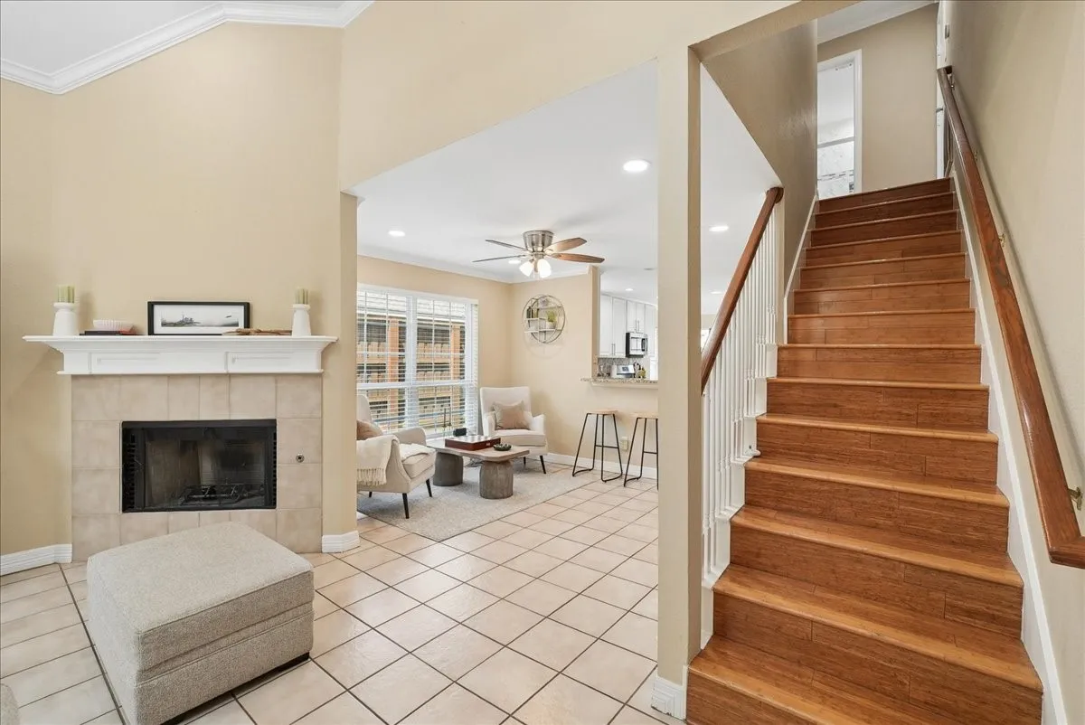 Single Family Residence For Rent in Denton County , 3173 Riverside Drive, Carrollton, Texas 75007, 3 Bedroom, 3 Bathroom, 2 Garage spaces, 1,536 Sqft, built in 1995, mls#21320082, Real Estate Agent in Carrollton, Homes For Rent in Denton county, Homes For Rent in Carrollton, Realtor in Carrollton Texas, Real Estate Brokerage Independent Realty Texas, Luminita Cordes Realtor