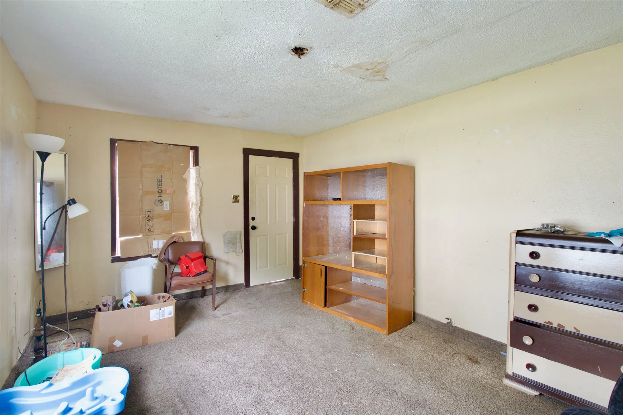 Single Family Residence For Sale in Mc Lennan County , 600 Hatton Street, Waco, Texas 76704, 3 Bedrooms, 1 Bathroom, Garage spaces, 1,484 Sqft, built in 1957, Price $84,999, mls#21320780, Real Estate Agent in Waco, Homes For Sale in Mc Lennan county, Homes For Sale in Waco, Realtor in Waco Texas, Real Estate Brokerage Independent Realty Texas, Luminita Cordes Realtor