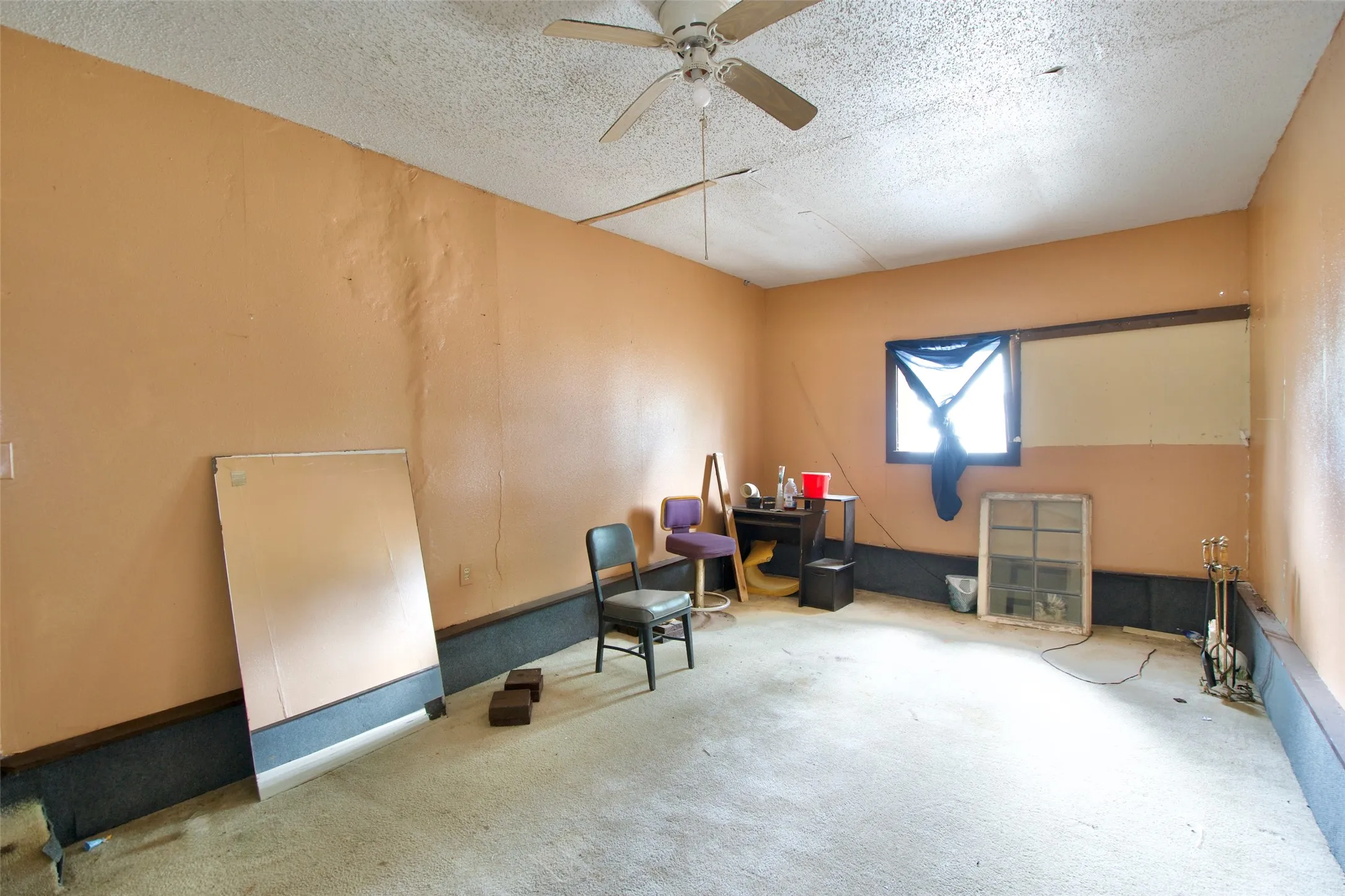 Single Family Residence For Sale in Mc Lennan County , 600 Hatton Street, Waco, Texas 76704, 3 Bedrooms, 1 Bathroom, Garage spaces, 1,484 Sqft, built in 1957, Price $84,999, mls#21320780, Real Estate Agent in Waco, Homes For Sale in Mc Lennan county, Homes For Sale in Waco, Realtor in Waco Texas, Real Estate Brokerage Independent Realty Texas, Luminita Cordes Realtor