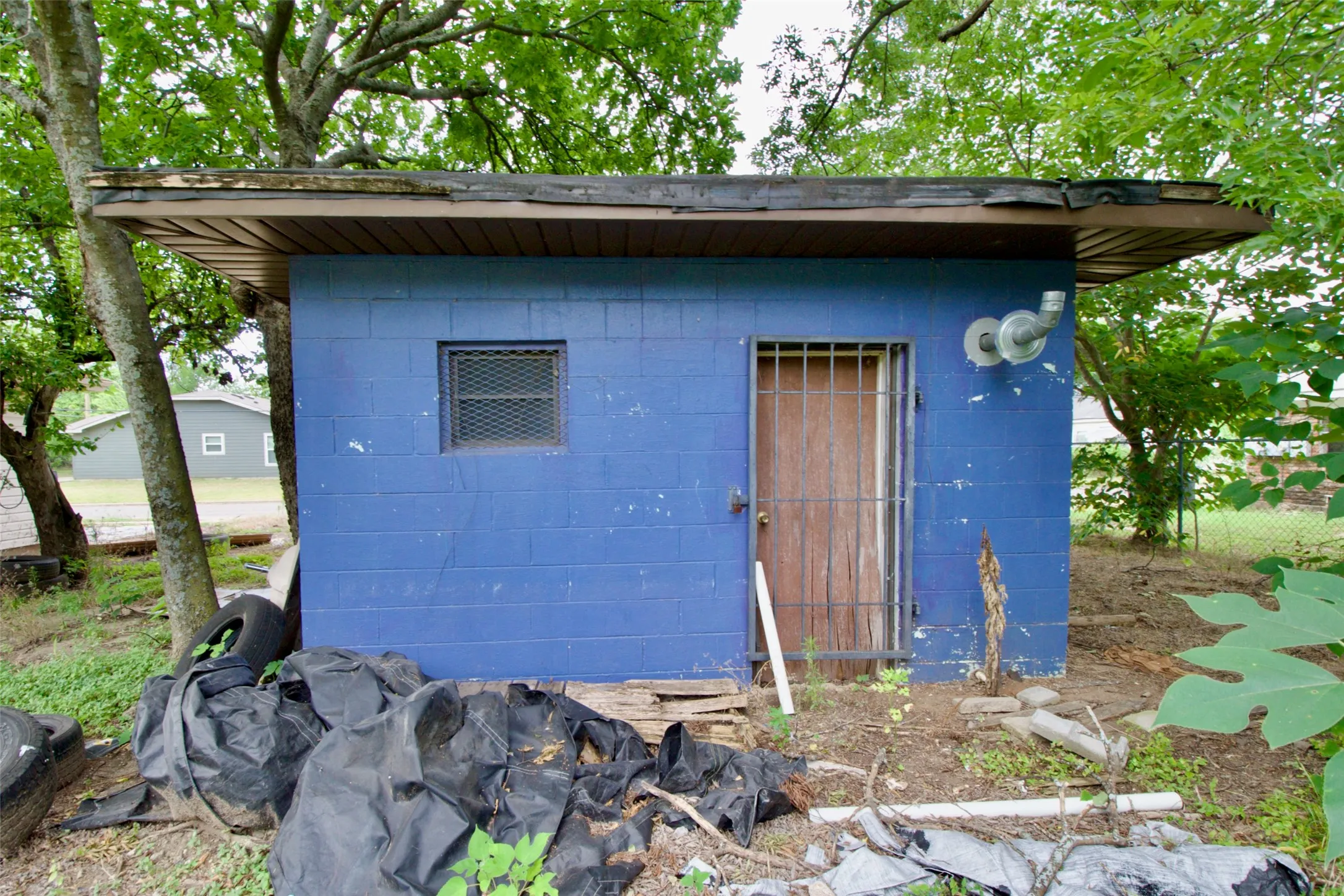 Single Family Residence For Sale in Mc Lennan County , 600 Hatton Street, Waco, Texas 76704, 3 Bedrooms, 1 Bathroom, Garage spaces, 1,484 Sqft, built in 1957, Price $84,999, mls#21320780, Real Estate Agent in Waco, Homes For Sale in Mc Lennan county, Homes For Sale in Waco, Realtor in Waco Texas, Real Estate Brokerage Independent Realty Texas, Luminita Cordes Realtor