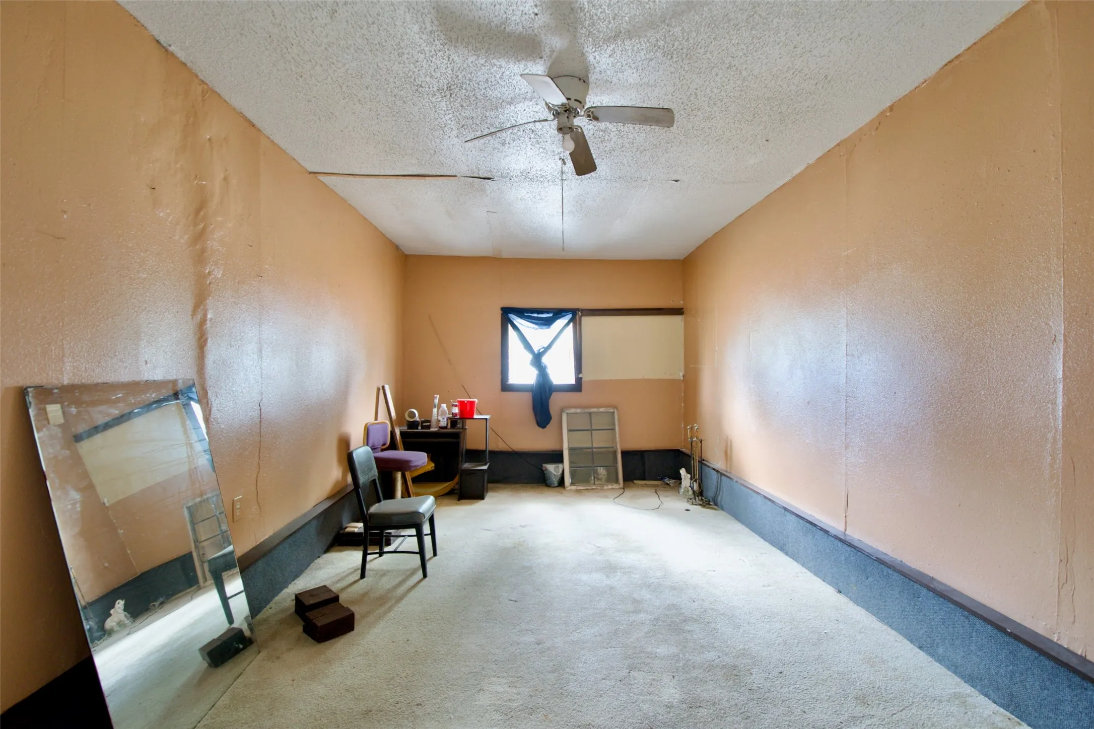 Single Family Residence For Sale in Mc Lennan County , 600 Hatton Street, Waco, Texas 76704, 3 Bedrooms, 1 Bathroom, Garage spaces, 1,484 Sqft, built in 1957, Price $84,999, mls#21320780, Real Estate Agent in Waco, Homes For Sale in Mc Lennan county, Homes For Sale in Waco, Realtor in Waco Texas, Real Estate Brokerage Independent Realty Texas, Luminita Cordes Realtor