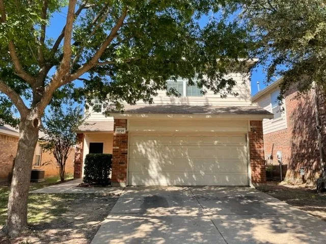 Single Family Residence For Rent in Tarrant County , 11725 Cottontail Drive, Fort Worth, Texas 76244, 4 Bedroom, 3 Bathroom, 2 Garage spaces, 2,012 Sqft, built in 2003, mls#21323965, Real Estate Agent in Fort Worth, Homes For Rent in Tarrant county, Homes For Rent in Fort Worth, Realtor in Fort Worth Texas, Real Estate Brokerage Independent Realty Texas, Luminita Cordes Realtor