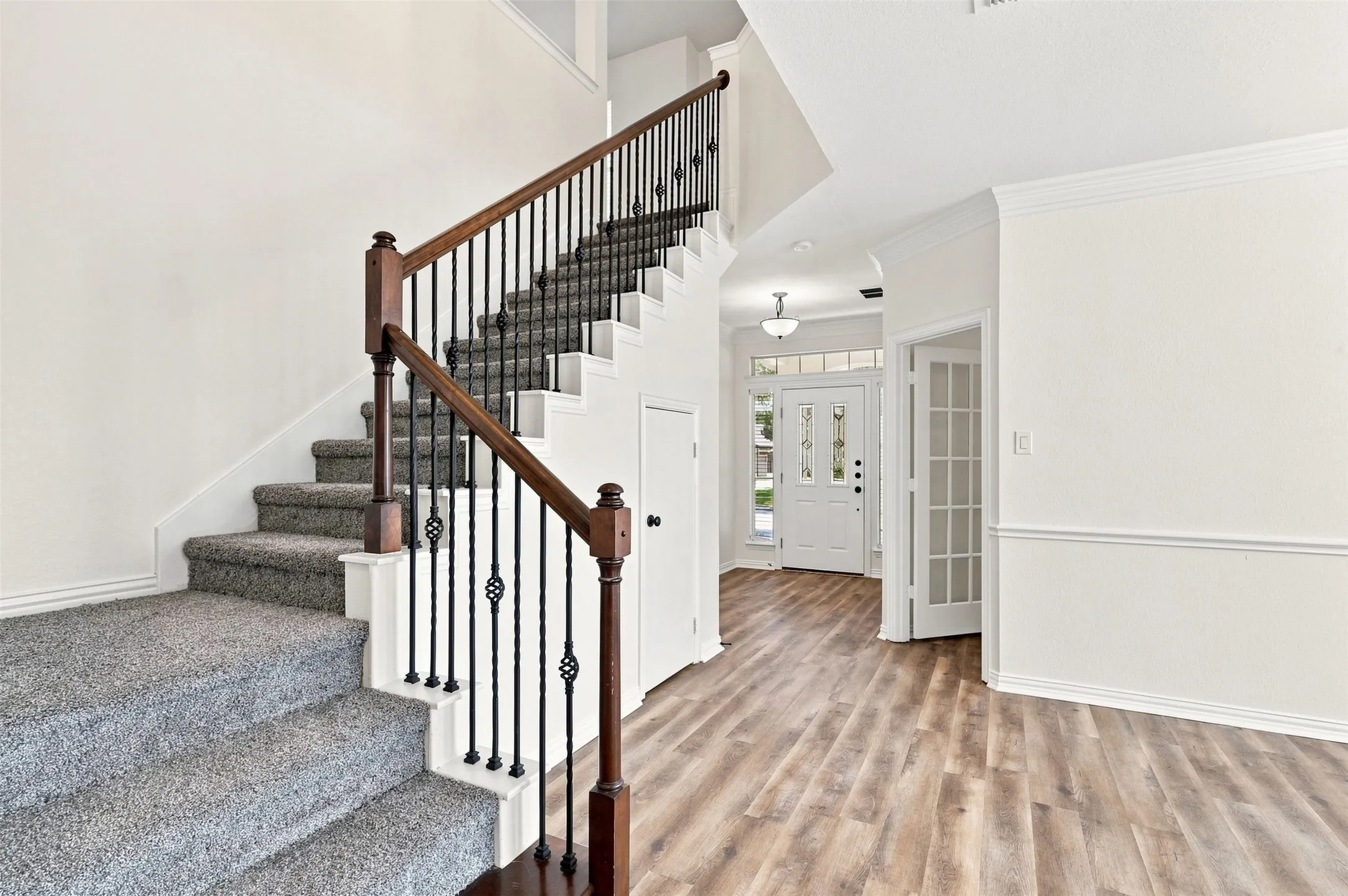 Single Family Residence For Rent in Denton County , 3403 Oakleigh Lane, Frisco, Texas 75033, 5 Bedroom, 4 Bathroom, 2 Garage spaces, 2,980 Sqft, built in 2005, mls#21323972, Real Estate Agent in Frisco, Homes For Rent in Denton county, Homes For Rent in Frisco, Realtor in Frisco Texas, Real Estate Brokerage Independent Realty Texas, Luminita Cordes Realtor