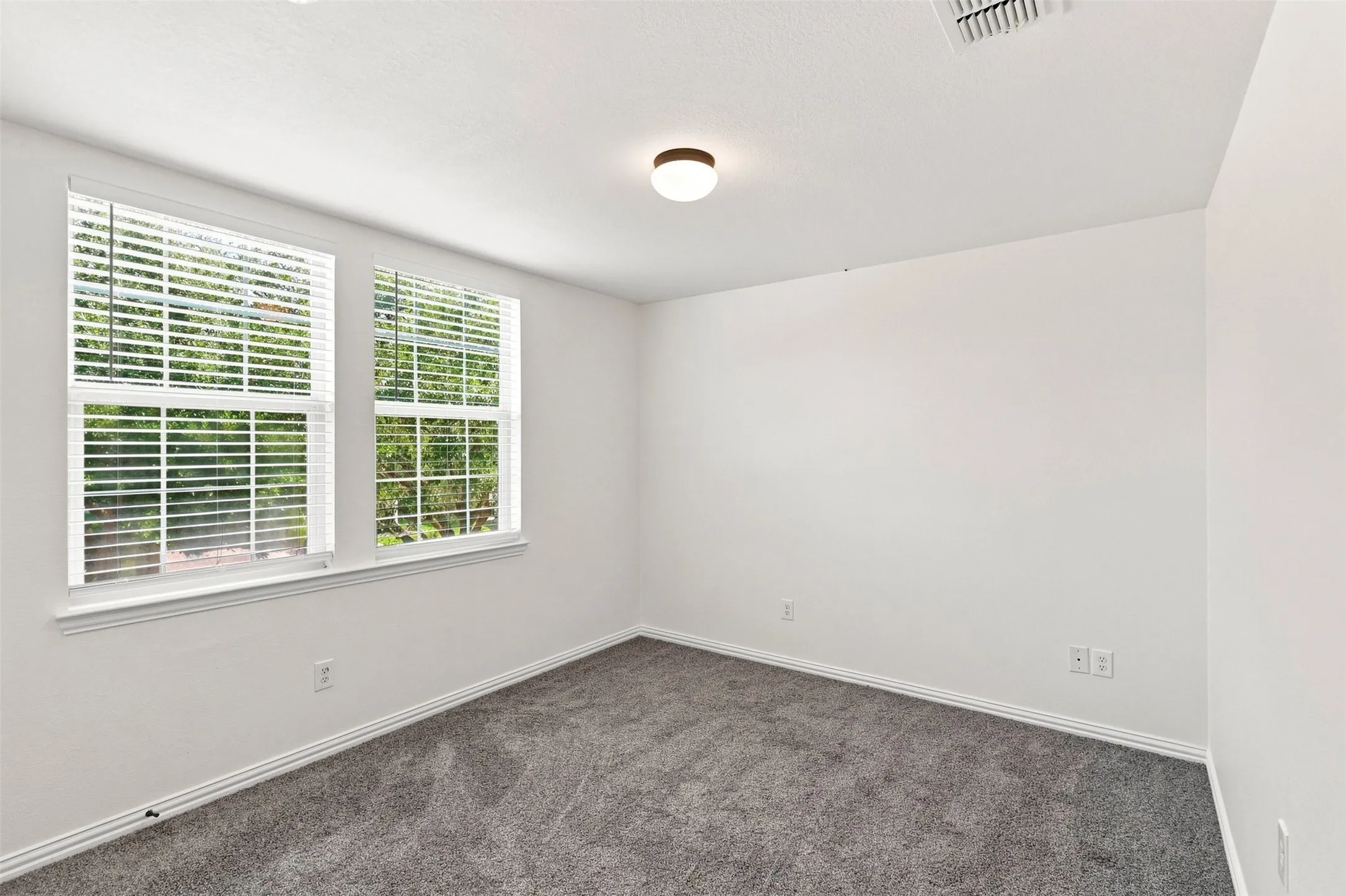Single Family Residence For Rent in Denton County , 3403 Oakleigh Lane, Frisco, Texas 75033, 5 Bedroom, 4 Bathroom, 2 Garage spaces, 2,980 Sqft, built in 2005, mls#21323972, Real Estate Agent in Frisco, Homes For Rent in Denton county, Homes For Rent in Frisco, Realtor in Frisco Texas, Real Estate Brokerage Independent Realty Texas, Luminita Cordes Realtor