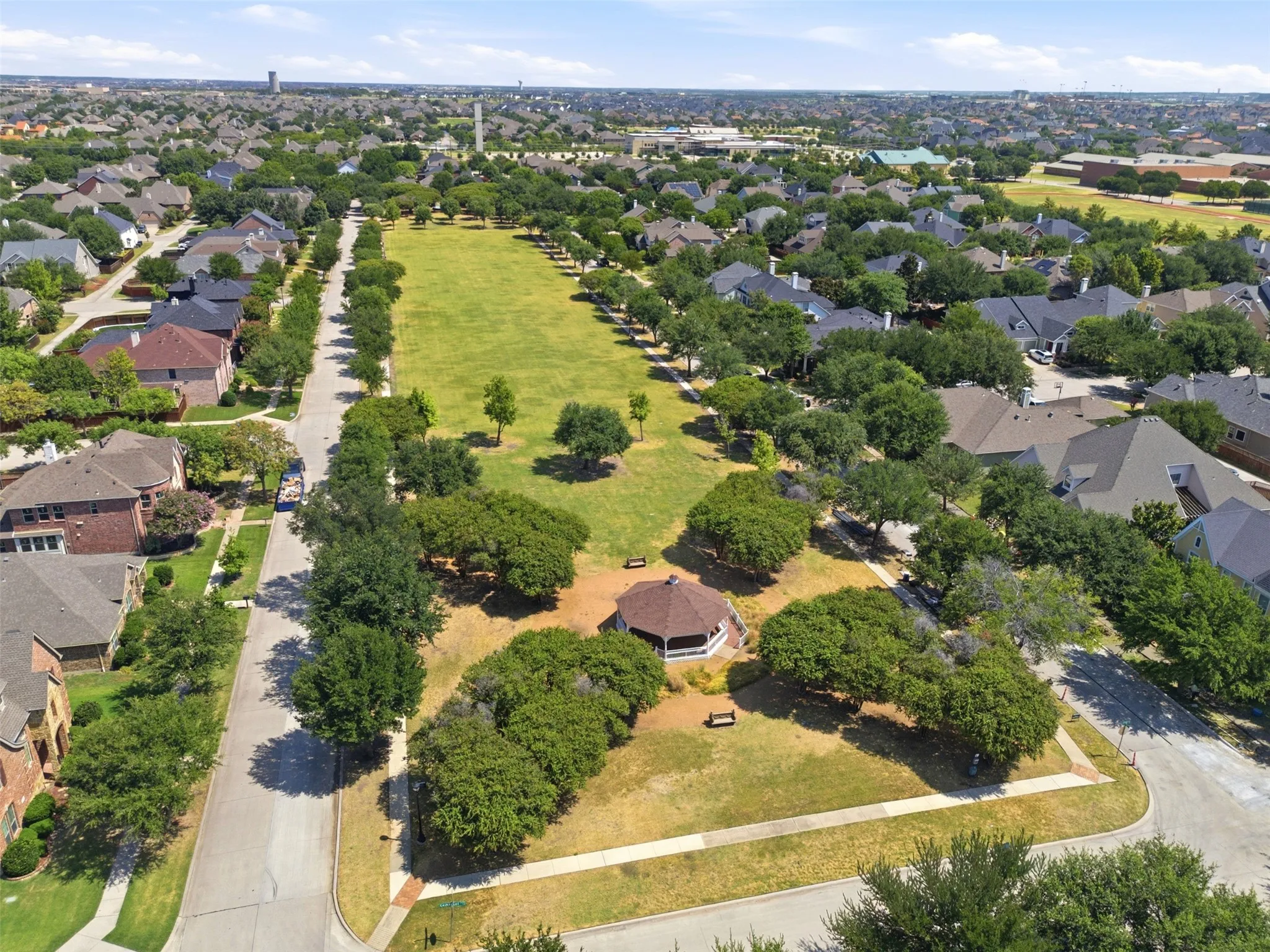 Single Family Residence For Rent in Denton County , 3403 Oakleigh Lane, Frisco, Texas 75033, 5 Bedroom, 4 Bathroom, 2 Garage spaces, 2,980 Sqft, built in 2005, mls#21323972, Real Estate Agent in Frisco, Homes For Rent in Denton county, Homes For Rent in Frisco, Realtor in Frisco Texas, Real Estate Brokerage Independent Realty Texas, Luminita Cordes Realtor