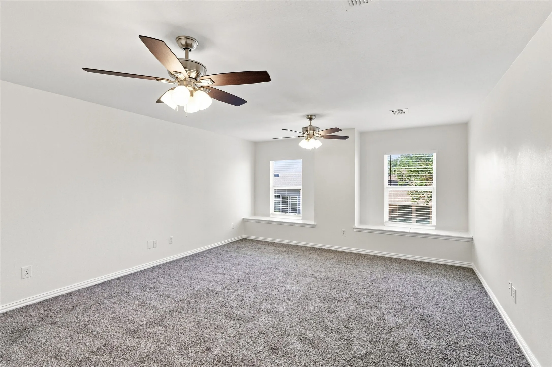 Single Family Residence For Rent in Denton County , 3403 Oakleigh Lane, Frisco, Texas 75033, 5 Bedroom, 4 Bathroom, 2 Garage spaces, 2,980 Sqft, built in 2005, mls#21323972, Real Estate Agent in Frisco, Homes For Rent in Denton county, Homes For Rent in Frisco, Realtor in Frisco Texas, Real Estate Brokerage Independent Realty Texas, Luminita Cordes Realtor
