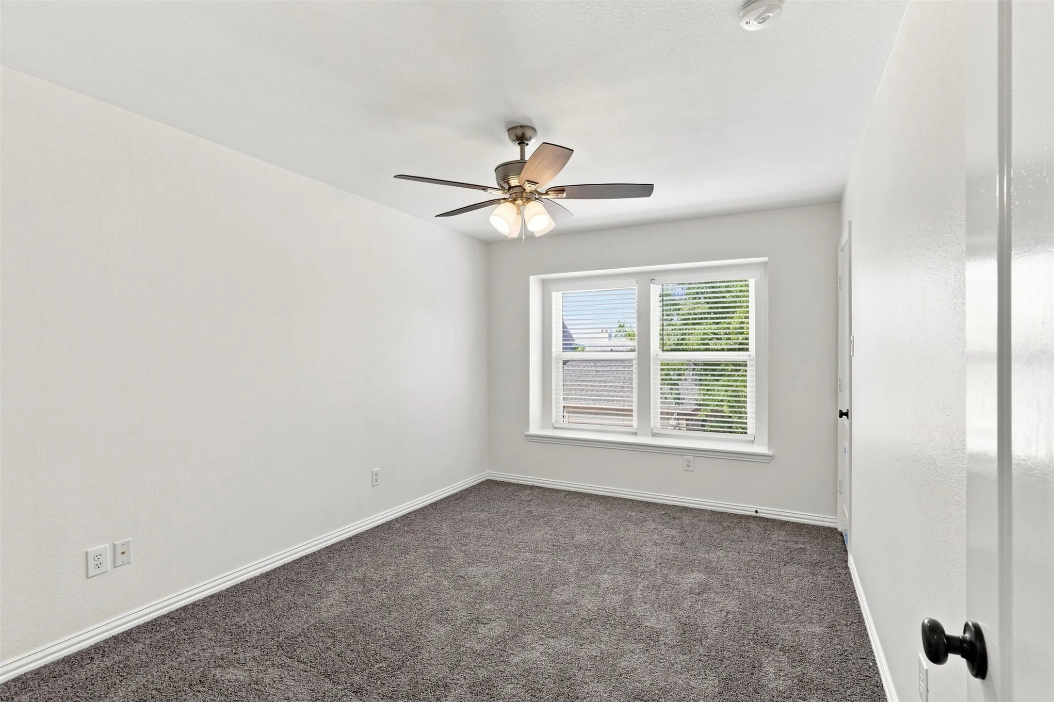 Single Family Residence For Rent in Denton County , 3403 Oakleigh Lane, Frisco, Texas 75033, 5 Bedroom, 4 Bathroom, 2 Garage spaces, 2,980 Sqft, built in 2005, mls#21323972, Real Estate Agent in Frisco, Homes For Rent in Denton county, Homes For Rent in Frisco, Realtor in Frisco Texas, Real Estate Brokerage Independent Realty Texas, Luminita Cordes Realtor