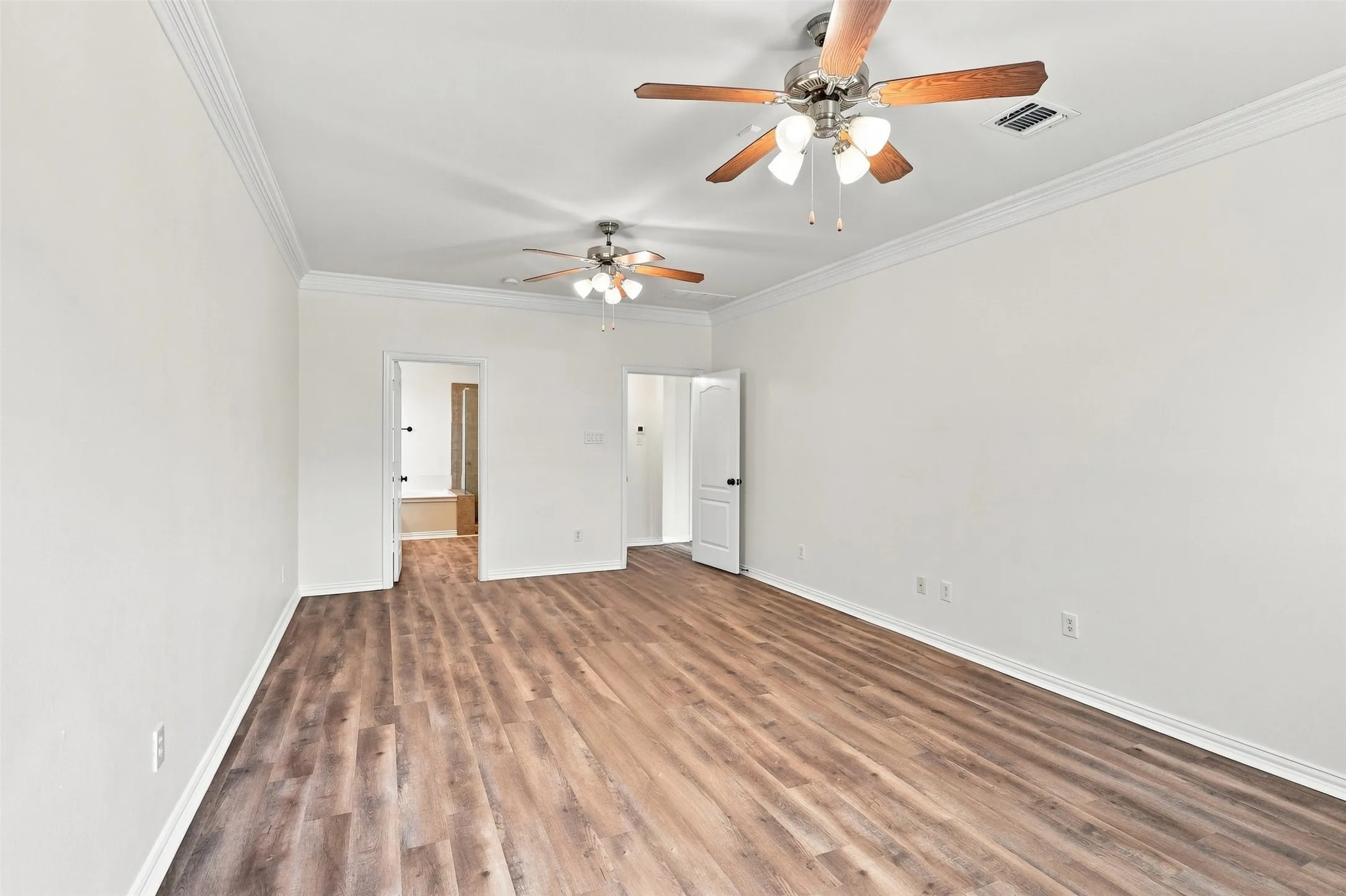 Single Family Residence For Rent in Denton County , 3403 Oakleigh Lane, Frisco, Texas 75033, 5 Bedroom, 4 Bathroom, 2 Garage spaces, 2,980 Sqft, built in 2005, mls#21323972, Real Estate Agent in Frisco, Homes For Rent in Denton county, Homes For Rent in Frisco, Realtor in Frisco Texas, Real Estate Brokerage Independent Realty Texas, Luminita Cordes Realtor