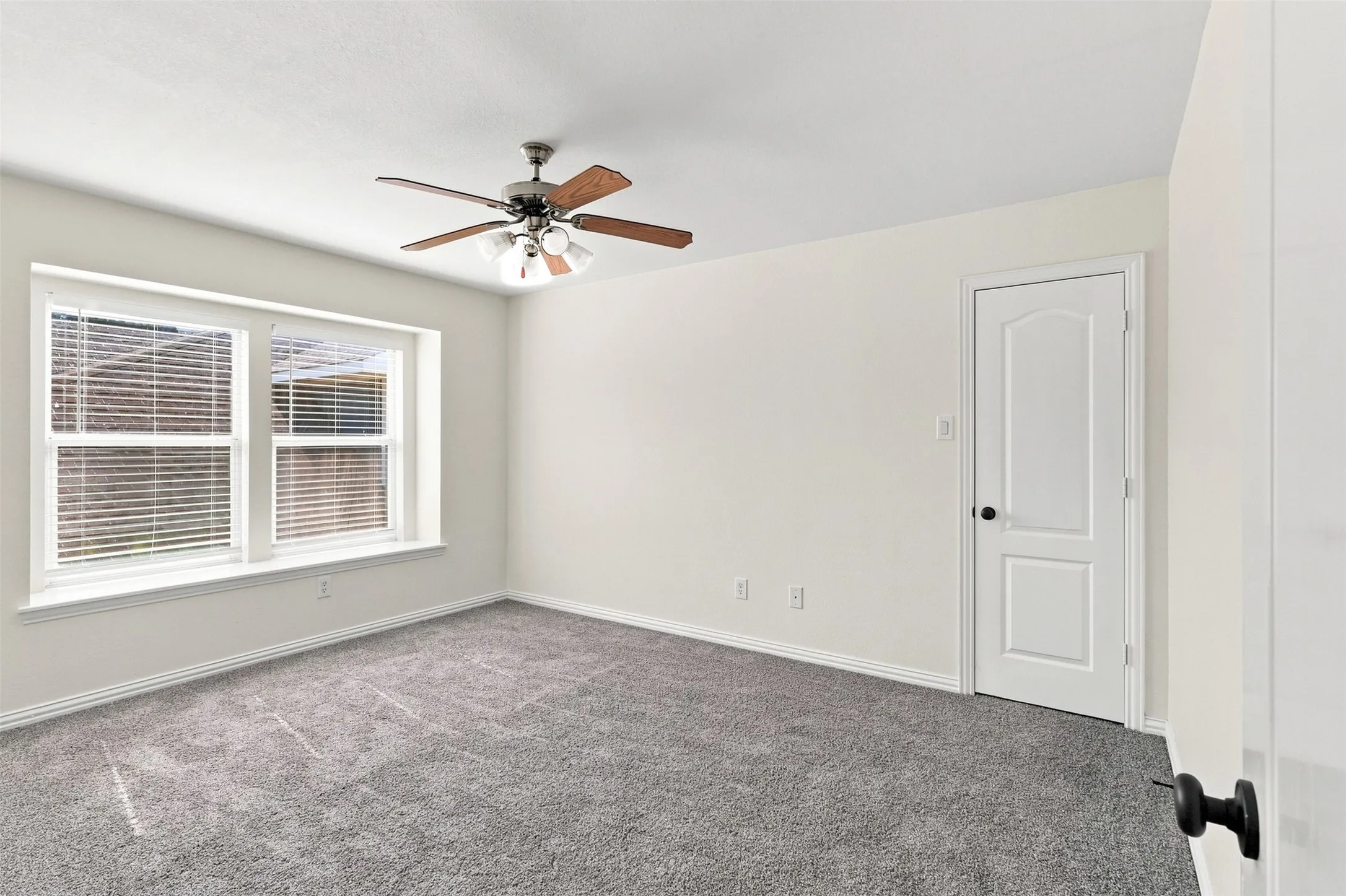 Single Family Residence For Rent in Denton County , 3403 Oakleigh Lane, Frisco, Texas 75033, 5 Bedroom, 4 Bathroom, 2 Garage spaces, 2,980 Sqft, built in 2005, mls#21323972, Real Estate Agent in Frisco, Homes For Rent in Denton county, Homes For Rent in Frisco, Realtor in Frisco Texas, Real Estate Brokerage Independent Realty Texas, Luminita Cordes Realtor