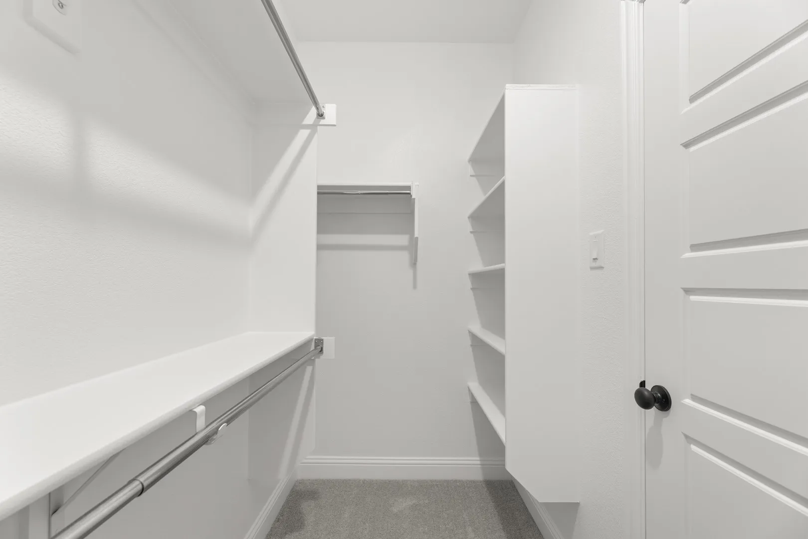 24. 3423 Fikes - Closet