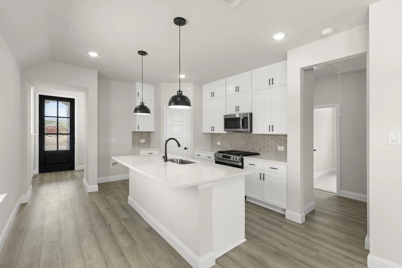 06. 3423 Fikes - Kitchen (2)