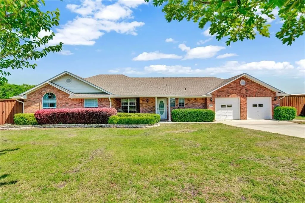 Single Family Residence For Rent in Collin County , 1528 Monte Carlo Boulevard, Princeton, Texas 75407, 3 Bedroom, 3 Bathroom, 2 Garage spaces, 1,660 Sqft, built in 2004, mls#21323996, Real Estate Agent in Princeton, Homes For Rent in Collin county, Homes For Rent in Princeton, Realtor in Princeton Texas, Real Estate Brokerage Independent Realty Texas, Luminita Cordes Realtor