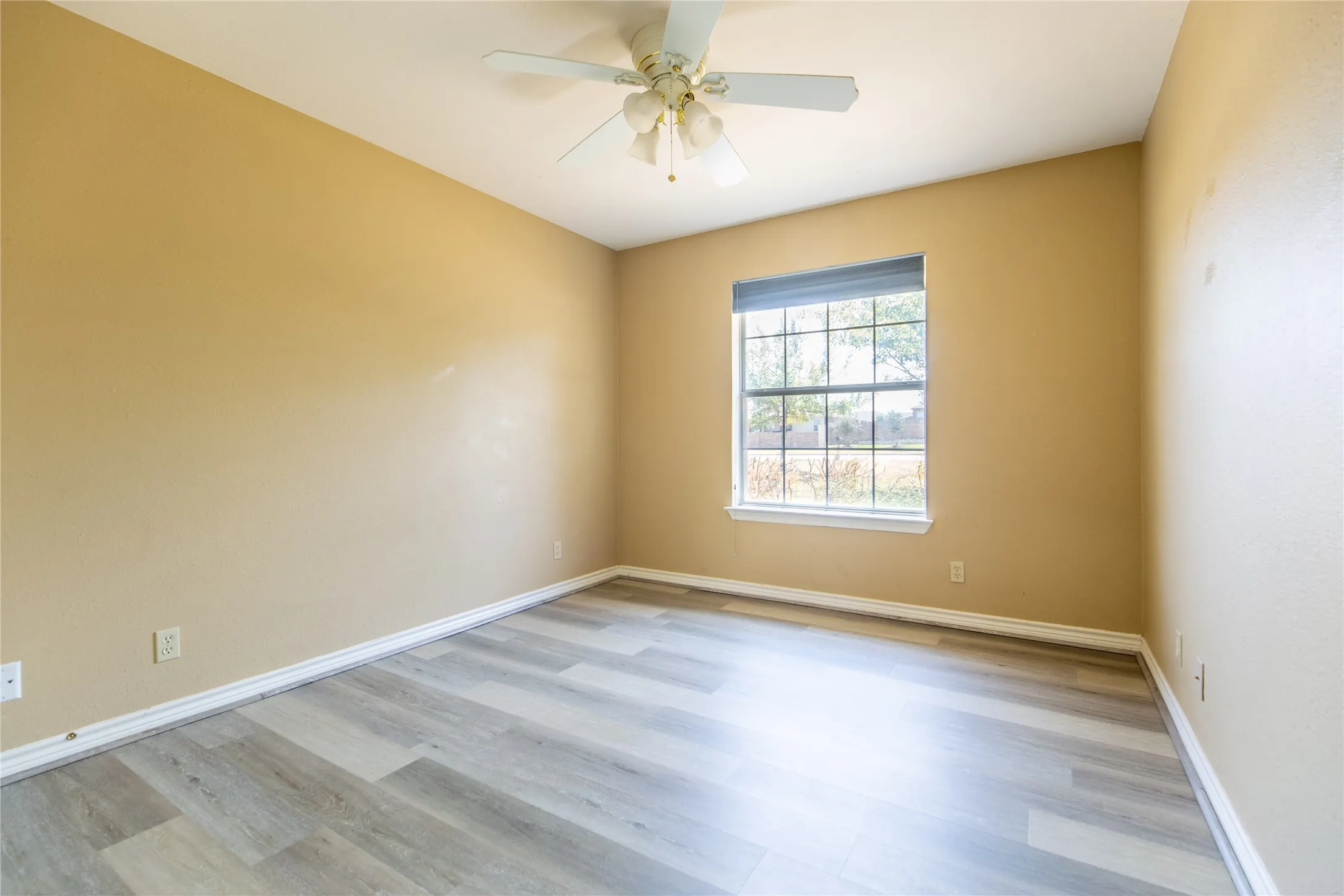 Single Family Residence For Rent in Collin County , 1528 Monte Carlo Boulevard, Princeton, Texas 75407, 3 Bedroom, 3 Bathroom, 2 Garage spaces, 1,660 Sqft, built in 2004, mls#21323996, Real Estate Agent in Princeton, Homes For Rent in Collin county, Homes For Rent in Princeton, Realtor in Princeton Texas, Real Estate Brokerage Independent Realty Texas, Luminita Cordes Realtor
