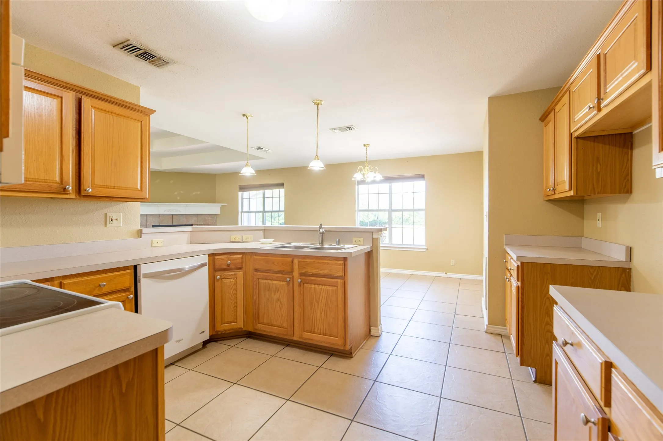 Single Family Residence For Rent in Collin County , 1528 Monte Carlo Boulevard, Princeton, Texas 75407, 3 Bedroom, 3 Bathroom, 2 Garage spaces, 1,660 Sqft, built in 2004, mls#21323996, Real Estate Agent in Princeton, Homes For Rent in Collin county, Homes For Rent in Princeton, Realtor in Princeton Texas, Real Estate Brokerage Independent Realty Texas, Luminita Cordes Realtor