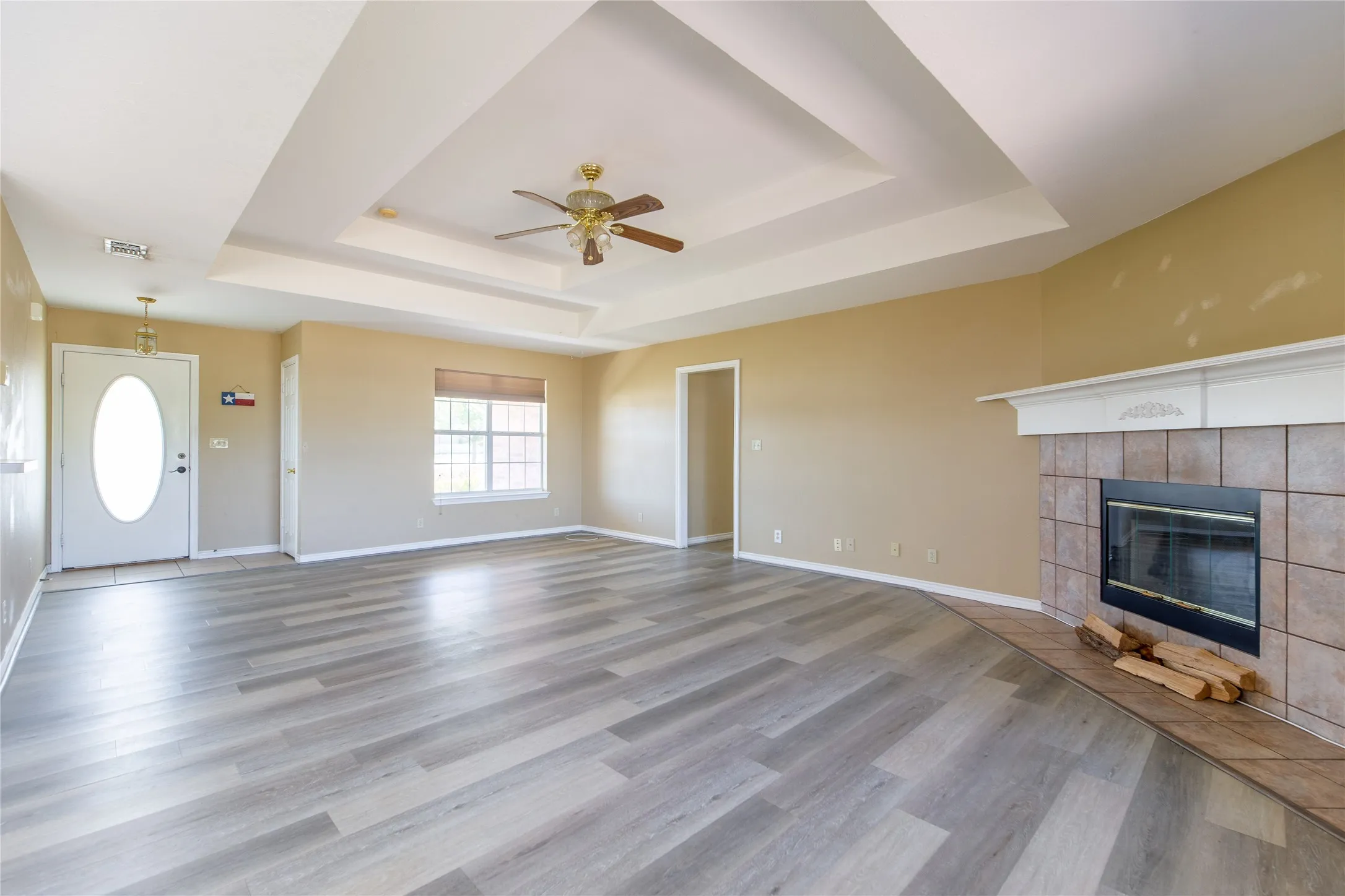 Single Family Residence For Rent in Collin County , 1528 Monte Carlo Boulevard, Princeton, Texas 75407, 3 Bedroom, 3 Bathroom, 2 Garage spaces, 1,660 Sqft, built in 2004, mls#21323996, Real Estate Agent in Princeton, Homes For Rent in Collin county, Homes For Rent in Princeton, Realtor in Princeton Texas, Real Estate Brokerage Independent Realty Texas, Luminita Cordes Realtor