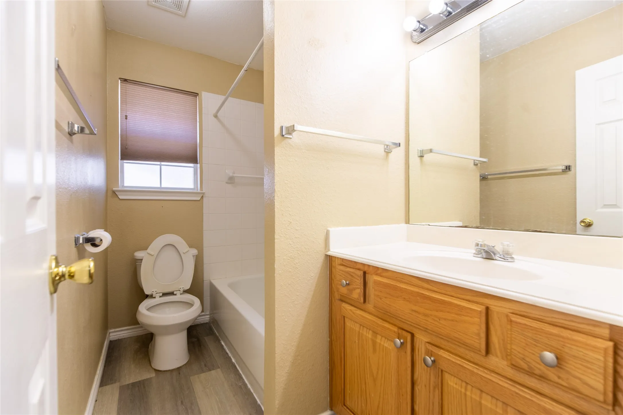 Single Family Residence For Rent in Collin County , 1528 Monte Carlo Boulevard, Princeton, Texas 75407, 3 Bedroom, 3 Bathroom, 2 Garage spaces, 1,660 Sqft, built in 2004, mls#21323996, Real Estate Agent in Princeton, Homes For Rent in Collin county, Homes For Rent in Princeton, Realtor in Princeton Texas, Real Estate Brokerage Independent Realty Texas, Luminita Cordes Realtor