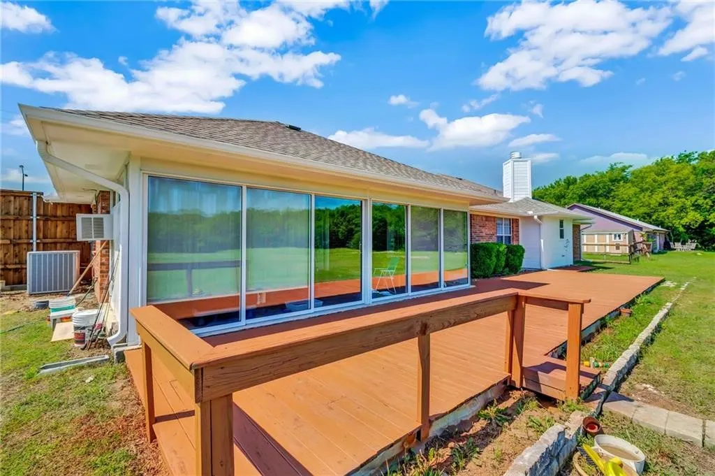 Single Family Residence For Rent in Collin County , 1528 Monte Carlo Boulevard, Princeton, Texas 75407, 3 Bedroom, 3 Bathroom, 2 Garage spaces, 1,660 Sqft, built in 2004, mls#21323996, Real Estate Agent in Princeton, Homes For Rent in Collin county, Homes For Rent in Princeton, Realtor in Princeton Texas, Real Estate Brokerage Independent Realty Texas, Luminita Cordes Realtor