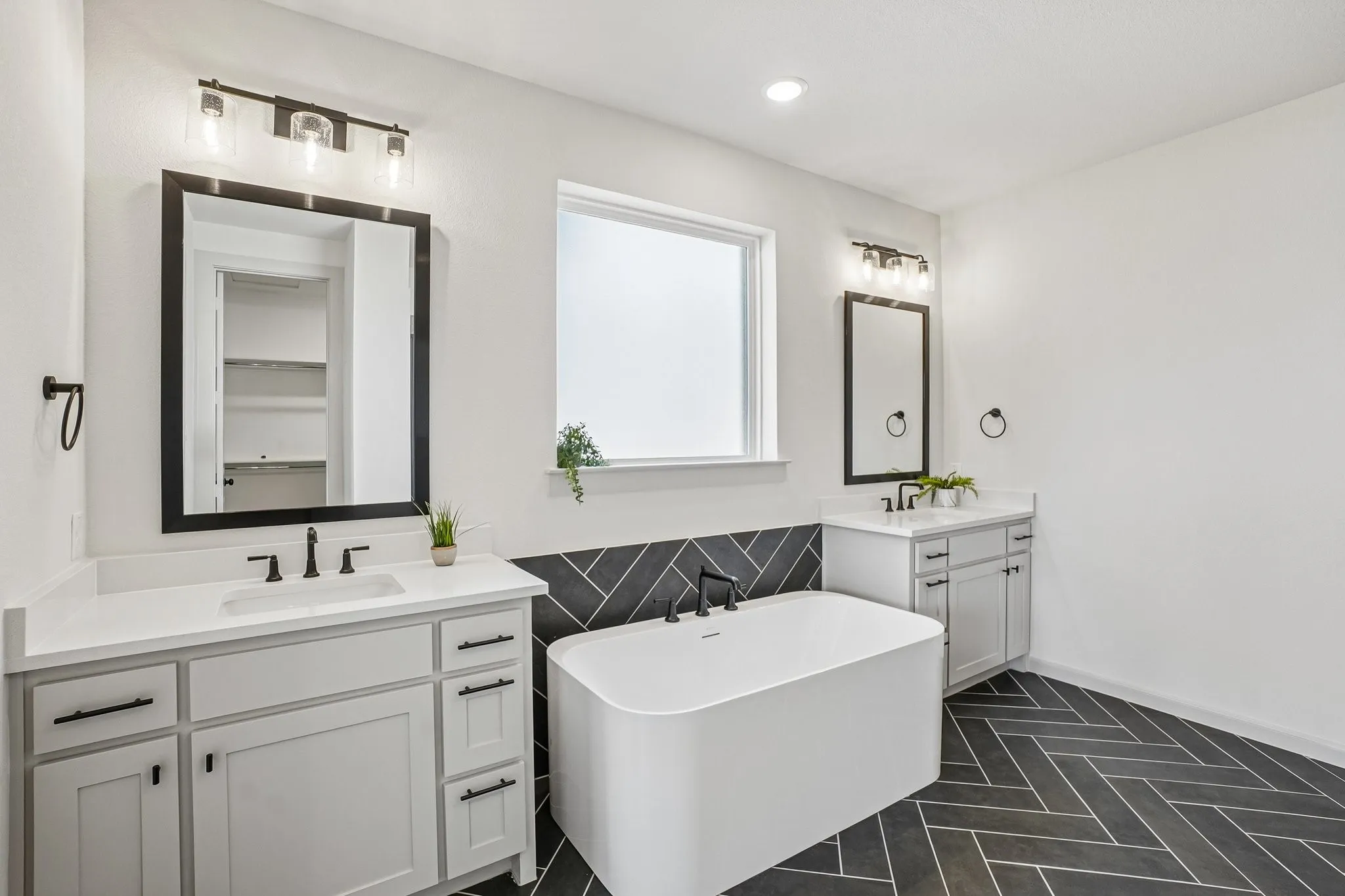 Plenty of room for two in this wonderful owner's bath!