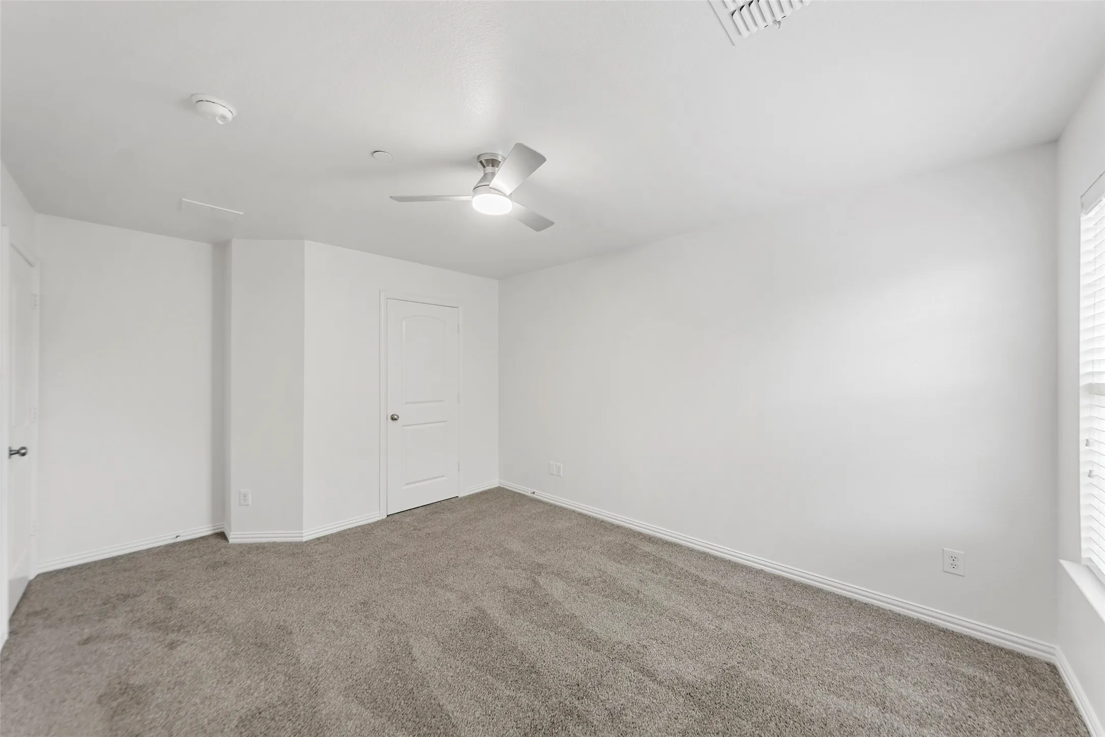 Townhouse For Sale in Collin County , 7916 Hannah Street, Plano, Texas 75025, 3 Bedroom, 3 Bathroom, 2 Garage spaces, 1,602 Sqft, built in 2007, mls#21323971, Real Estate Agent in Plano, Homes For Sale in Collin county, Homes For Sale in Plano, Realtor in Plano Texas, Real Estate Brokerage Independent Realty Texas, Luminita Cordes Realtor