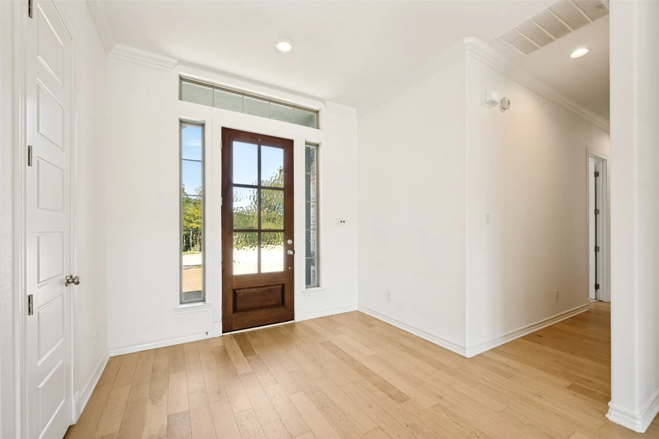 Single Family Residence For Sale in Tarrant County , 11049 Hawkins Home Boulevard, Benbrook, Texas 76126, 3 Bedroom, 2 Bathroom, 2 Garage spaces, 2,618 Sqft, built in 2021, mls#21311665, Real Estate Agent in Benbrook, Homes For Sale in Tarrant county, Homes For Sale in Benbrook, Realtor in Benbrook Texas, Real Estate Brokerage Independent Realty Texas, Luminita Cordes Realtor