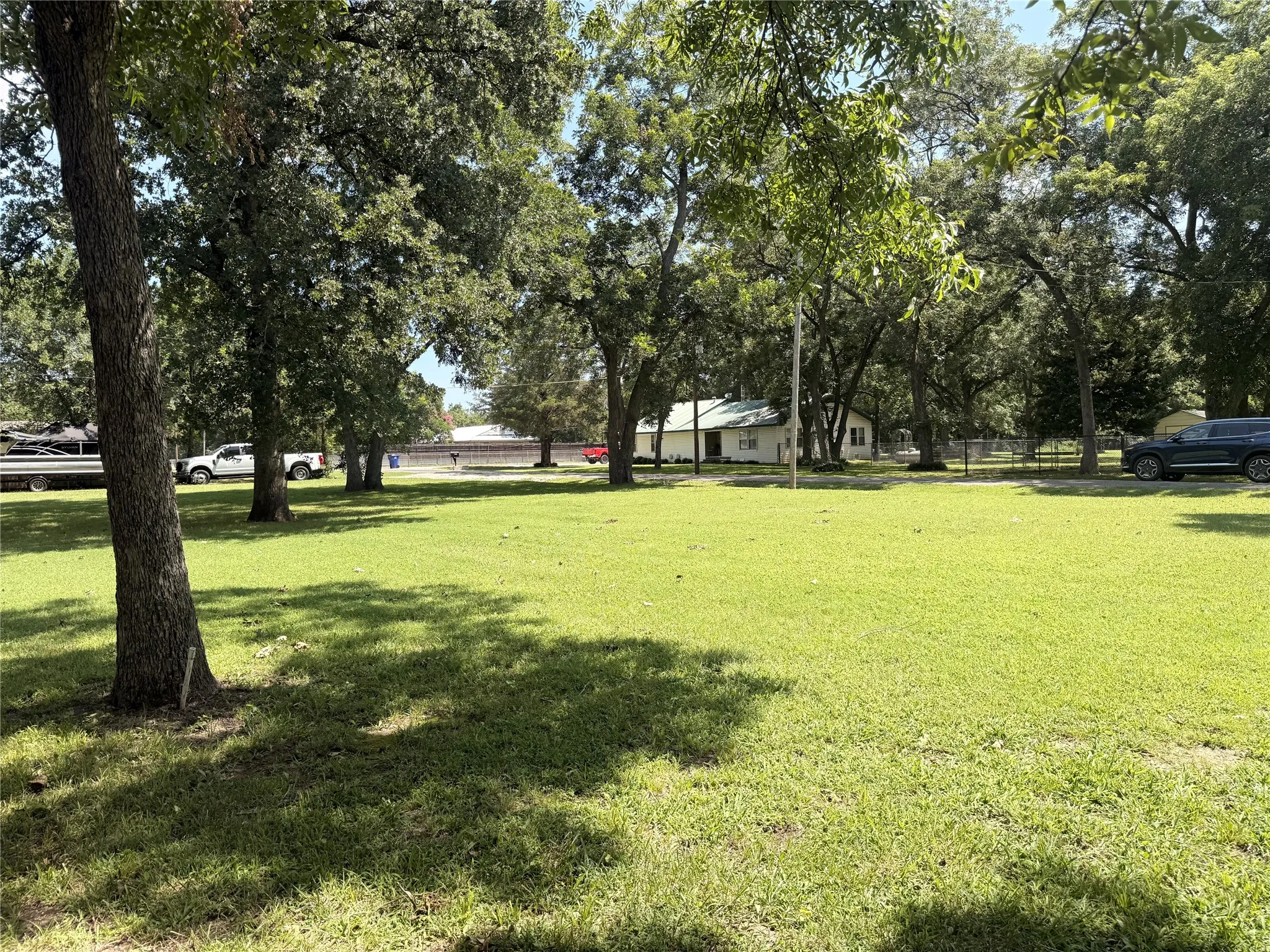 Improved Land For Sale in Grayson County , 431 Pawnee Drive, Gordonville, Texas 76245, 0, 0, Garage spaces, 0 Sqft, built in 0, Price $79,000, mls#21324010, Real Estate Agent in Gordonville, Homes For Sale in Grayson county, Homes For Sale in Gordonville, Realtor in Gordonville Texas, Real Estate Brokerage Independent Realty Texas, Luminita Cordes Realtor