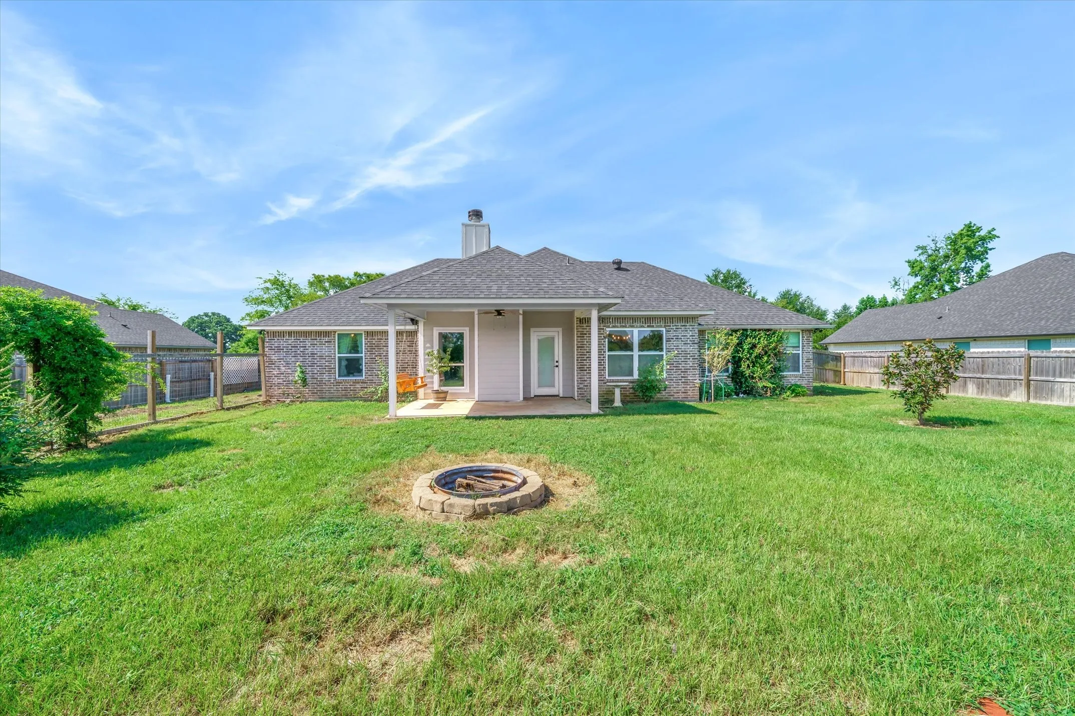 Single Family Residence For Sale in Van Zandt County , 677 Oklahoma Street, Van, Texas 75790, 4 Bedroom, 2 Bathroom, 2 Garage spaces, 1,516 Sqft, built in 2021, mls#21324015, Real Estate Agent in Van, Homes For Sale in Van Zandt county, Homes For Sale in Van, Realtor in Van Texas, Real Estate Brokerage Independent Realty Texas, Luminita Cordes Realtor