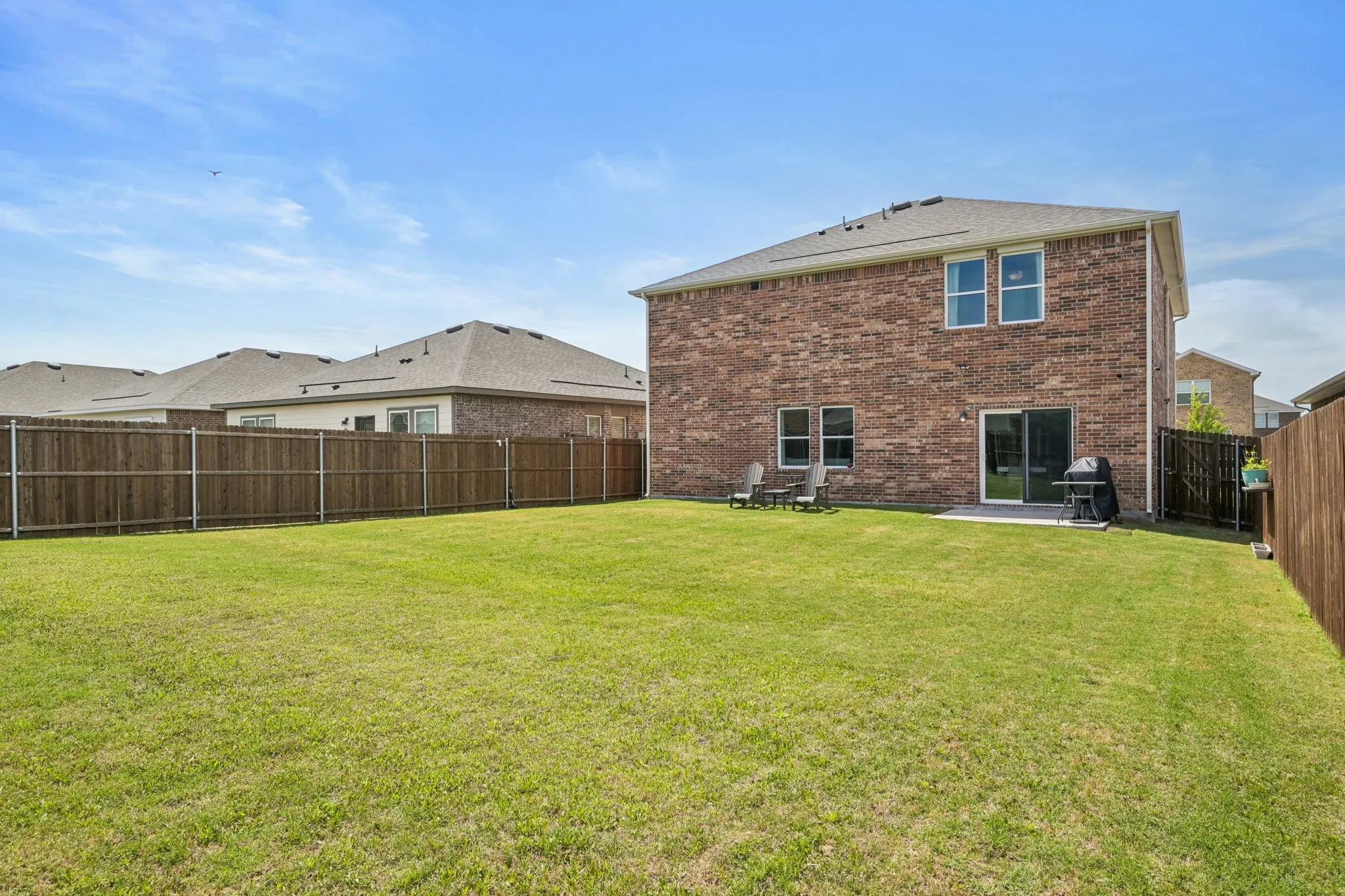 Single Family Residence For Rent in Collin County , 770 Yorkshire Drive, Lavon, Texas 75166, 4 Bedroom, 3 Bathroom, 2 Garage spaces, 2,542 Sqft, built in 2022, mls#21323635, Real Estate Agent in Lavon, Homes For Rent in Collin county, Homes For Rent in Lavon, Realtor in Lavon Texas, Real Estate Brokerage Independent Realty Texas, Luminita Cordes Realtor