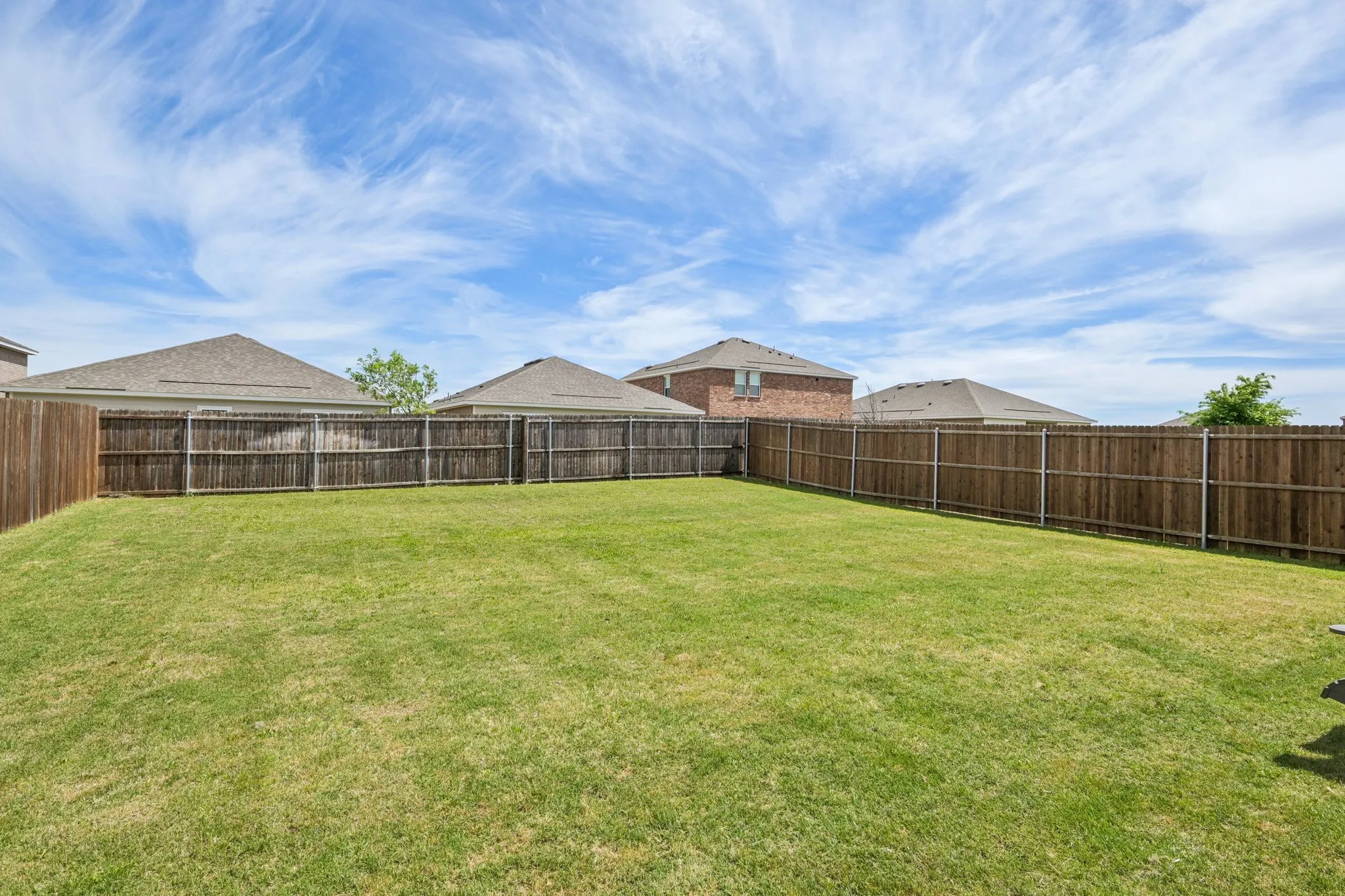 Single Family Residence For Rent in Collin County , 770 Yorkshire Drive, Lavon, Texas 75166, 4 Bedroom, 3 Bathroom, 2 Garage spaces, 2,542 Sqft, built in 2022, mls#21323635, Real Estate Agent in Lavon, Homes For Rent in Collin county, Homes For Rent in Lavon, Realtor in Lavon Texas, Real Estate Brokerage Independent Realty Texas, Luminita Cordes Realtor