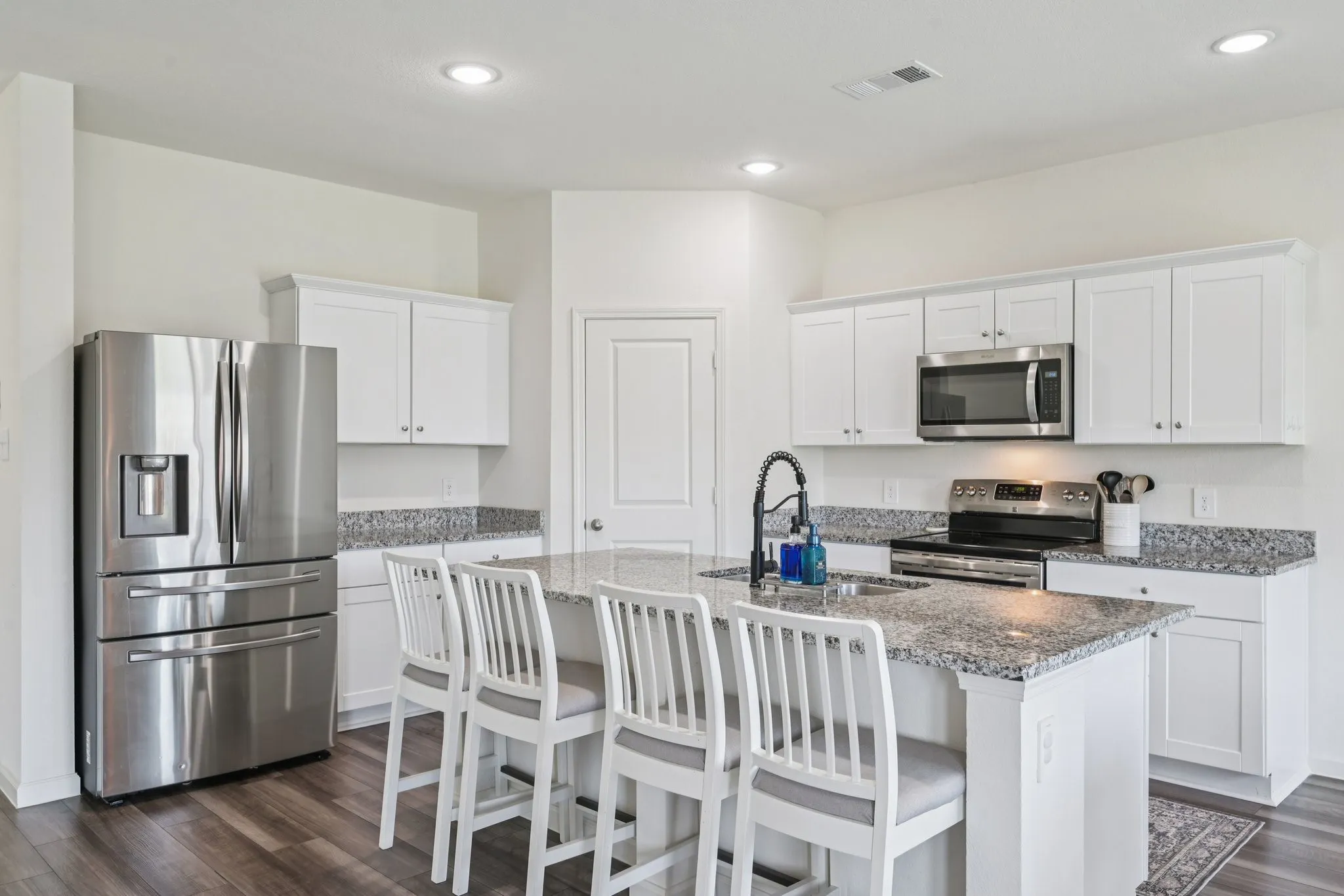 Single Family Residence For Rent in Collin County , 770 Yorkshire Drive, Lavon, Texas 75166, 4 Bedroom, 3 Bathroom, 2 Garage spaces, 2,542 Sqft, built in 2022, mls#21323635, Real Estate Agent in Lavon, Homes For Rent in Collin county, Homes For Rent in Lavon, Realtor in Lavon Texas, Real Estate Brokerage Independent Realty Texas, Luminita Cordes Realtor