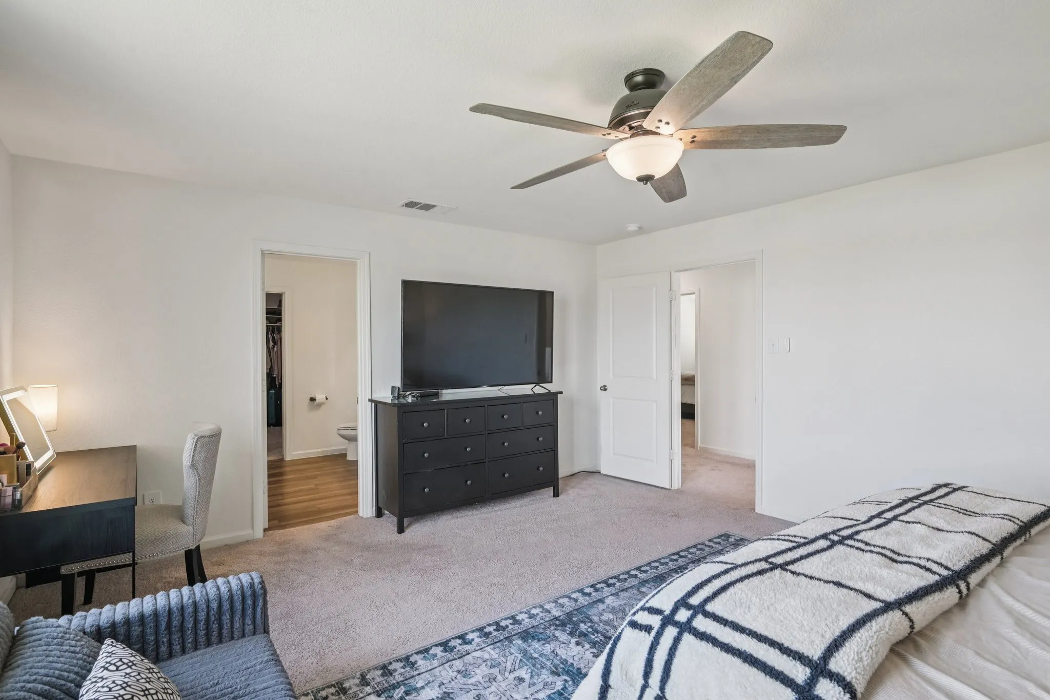 Single Family Residence For Rent in Collin County , 770 Yorkshire Drive, Lavon, Texas 75166, 4 Bedroom, 3 Bathroom, 2 Garage spaces, 2,542 Sqft, built in 2022, mls#21323635, Real Estate Agent in Lavon, Homes For Rent in Collin county, Homes For Rent in Lavon, Realtor in Lavon Texas, Real Estate Brokerage Independent Realty Texas, Luminita Cordes Realtor