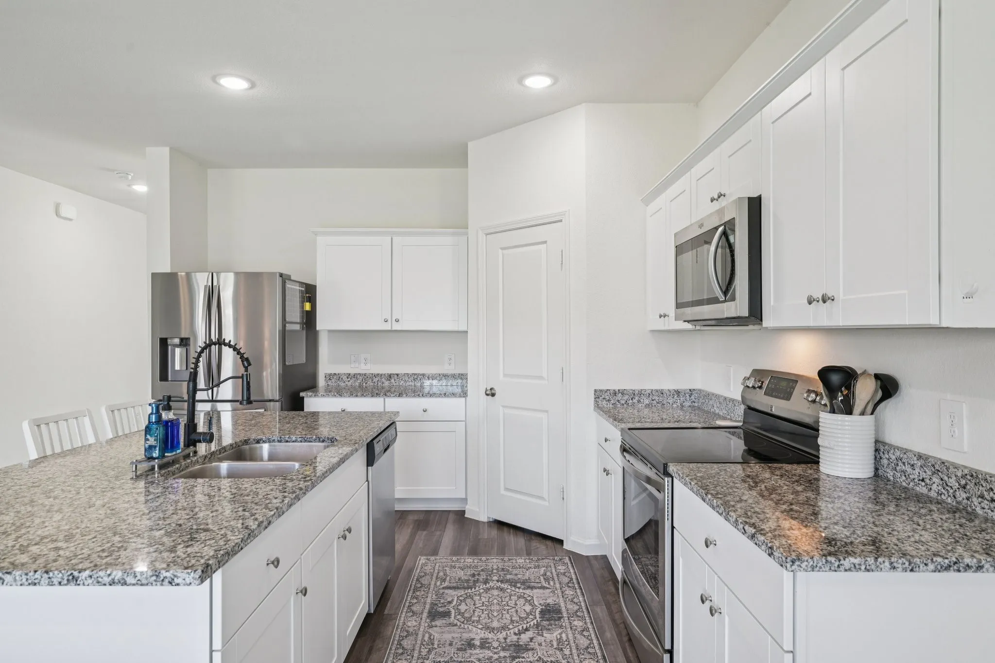 Single Family Residence For Rent in Collin County , 770 Yorkshire Drive, Lavon, Texas 75166, 4 Bedroom, 3 Bathroom, 2 Garage spaces, 2,542 Sqft, built in 2022, mls#21323635, Real Estate Agent in Lavon, Homes For Rent in Collin county, Homes For Rent in Lavon, Realtor in Lavon Texas, Real Estate Brokerage Independent Realty Texas, Luminita Cordes Realtor