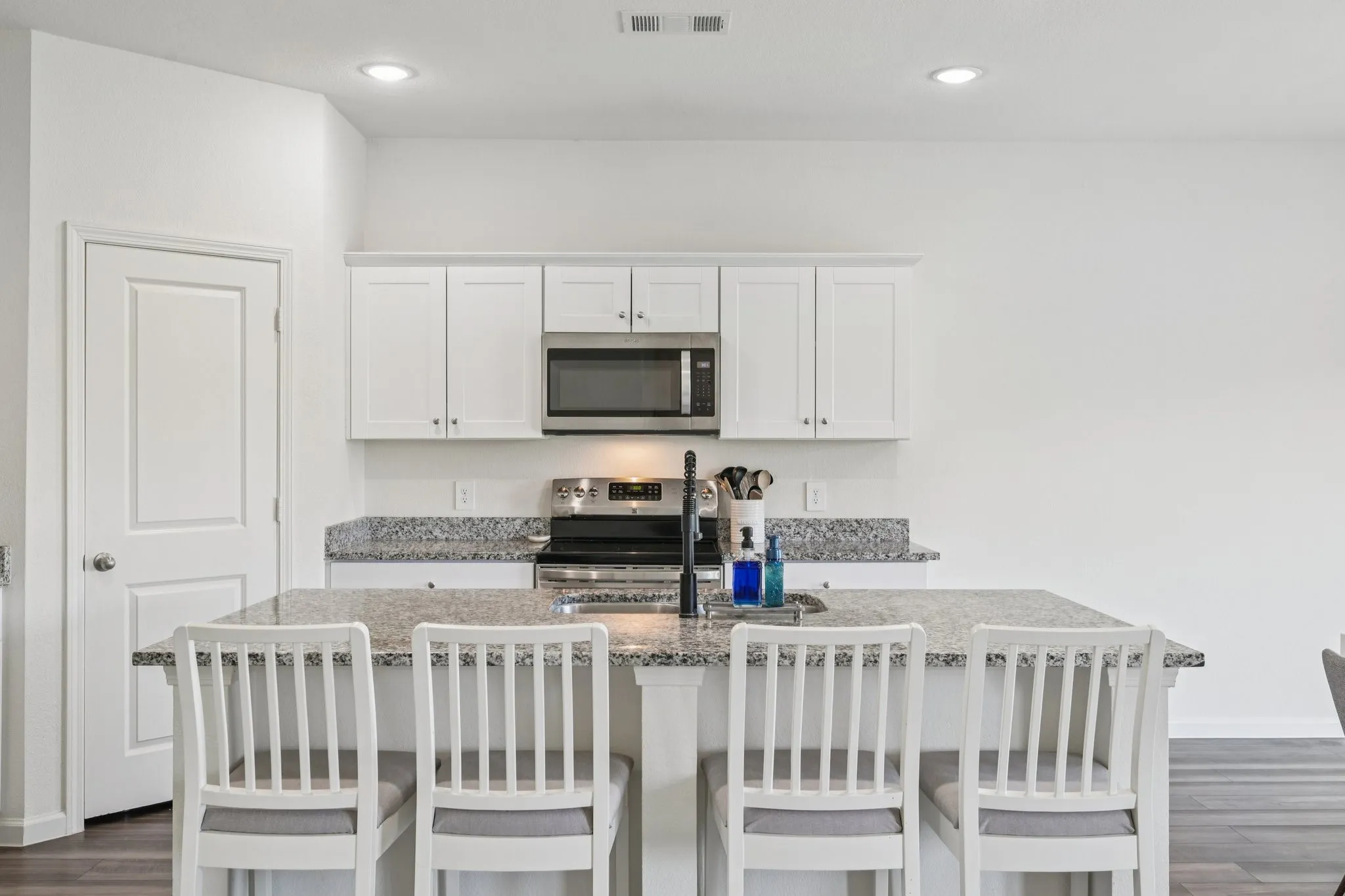 Single Family Residence For Rent in Collin County , 770 Yorkshire Drive, Lavon, Texas 75166, 4 Bedroom, 3 Bathroom, 2 Garage spaces, 2,542 Sqft, built in 2022, mls#21323635, Real Estate Agent in Lavon, Homes For Rent in Collin county, Homes For Rent in Lavon, Realtor in Lavon Texas, Real Estate Brokerage Independent Realty Texas, Luminita Cordes Realtor