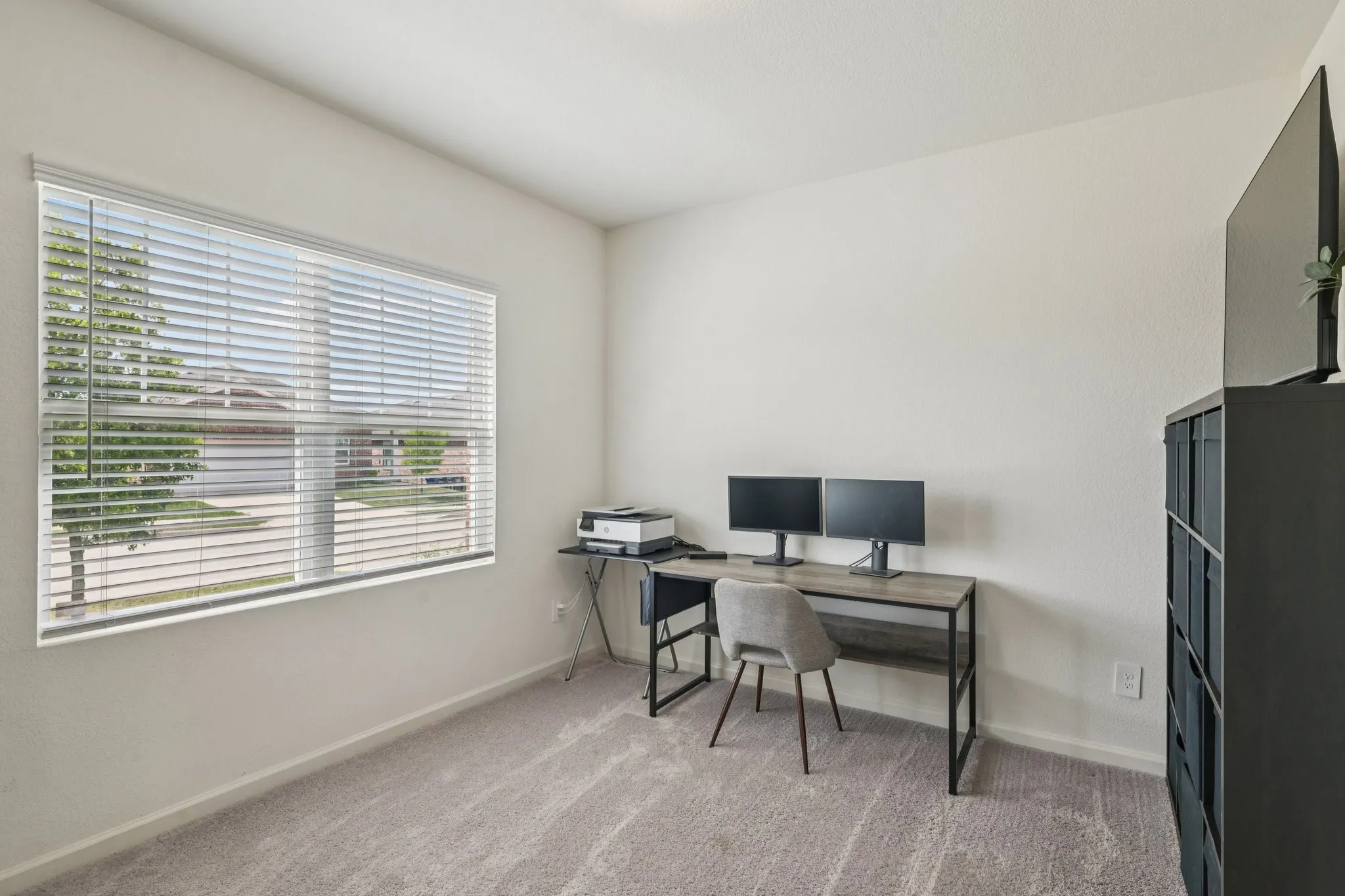 Single Family Residence For Rent in Collin County , 770 Yorkshire Drive, Lavon, Texas 75166, 4 Bedroom, 3 Bathroom, 2 Garage spaces, 2,542 Sqft, built in 2022, mls#21323635, Real Estate Agent in Lavon, Homes For Rent in Collin county, Homes For Rent in Lavon, Realtor in Lavon Texas, Real Estate Brokerage Independent Realty Texas, Luminita Cordes Realtor
