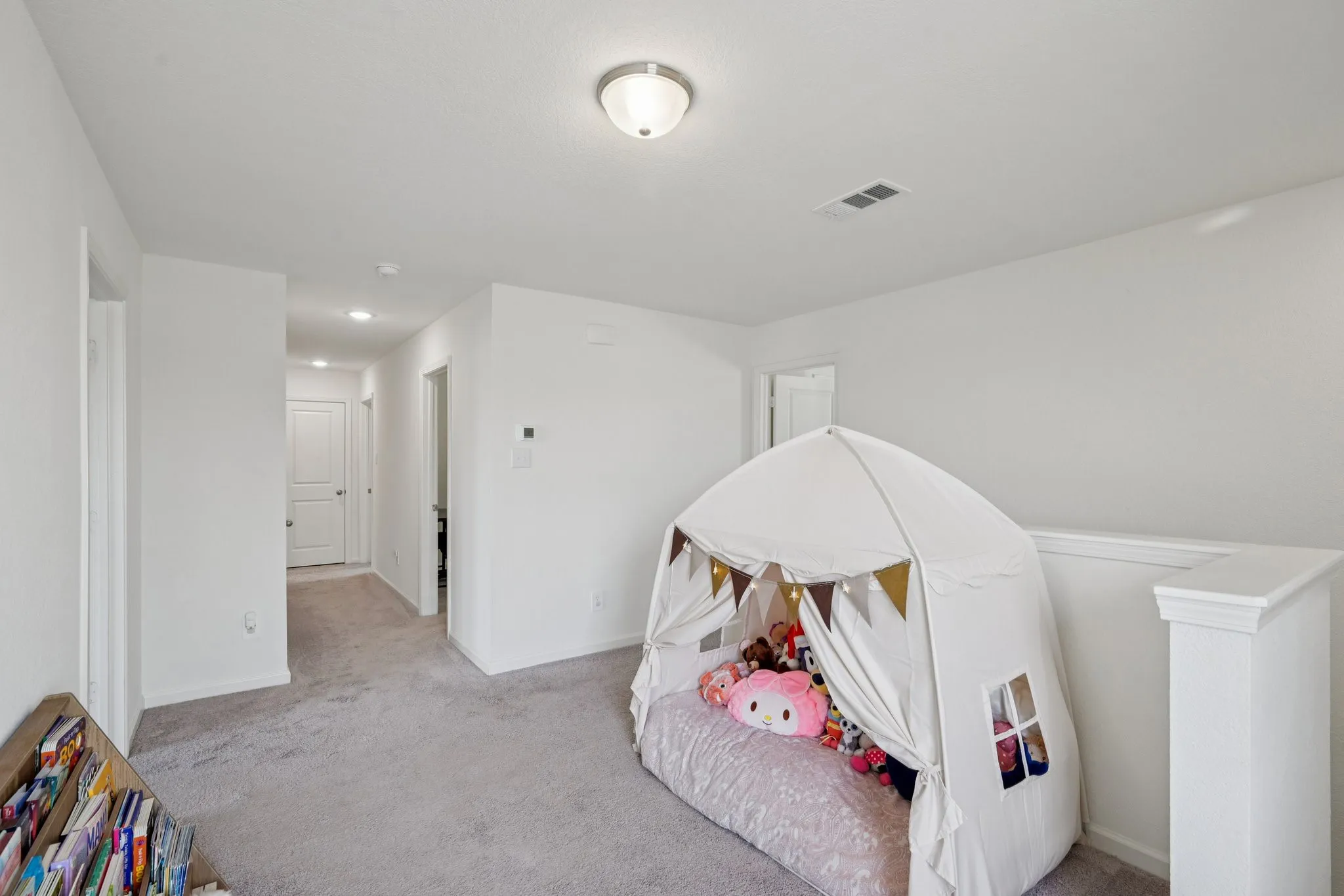 Single Family Residence For Rent in Collin County , 770 Yorkshire Drive, Lavon, Texas 75166, 4 Bedroom, 3 Bathroom, 2 Garage spaces, 2,542 Sqft, built in 2022, mls#21323635, Real Estate Agent in Lavon, Homes For Rent in Collin county, Homes For Rent in Lavon, Realtor in Lavon Texas, Real Estate Brokerage Independent Realty Texas, Luminita Cordes Realtor