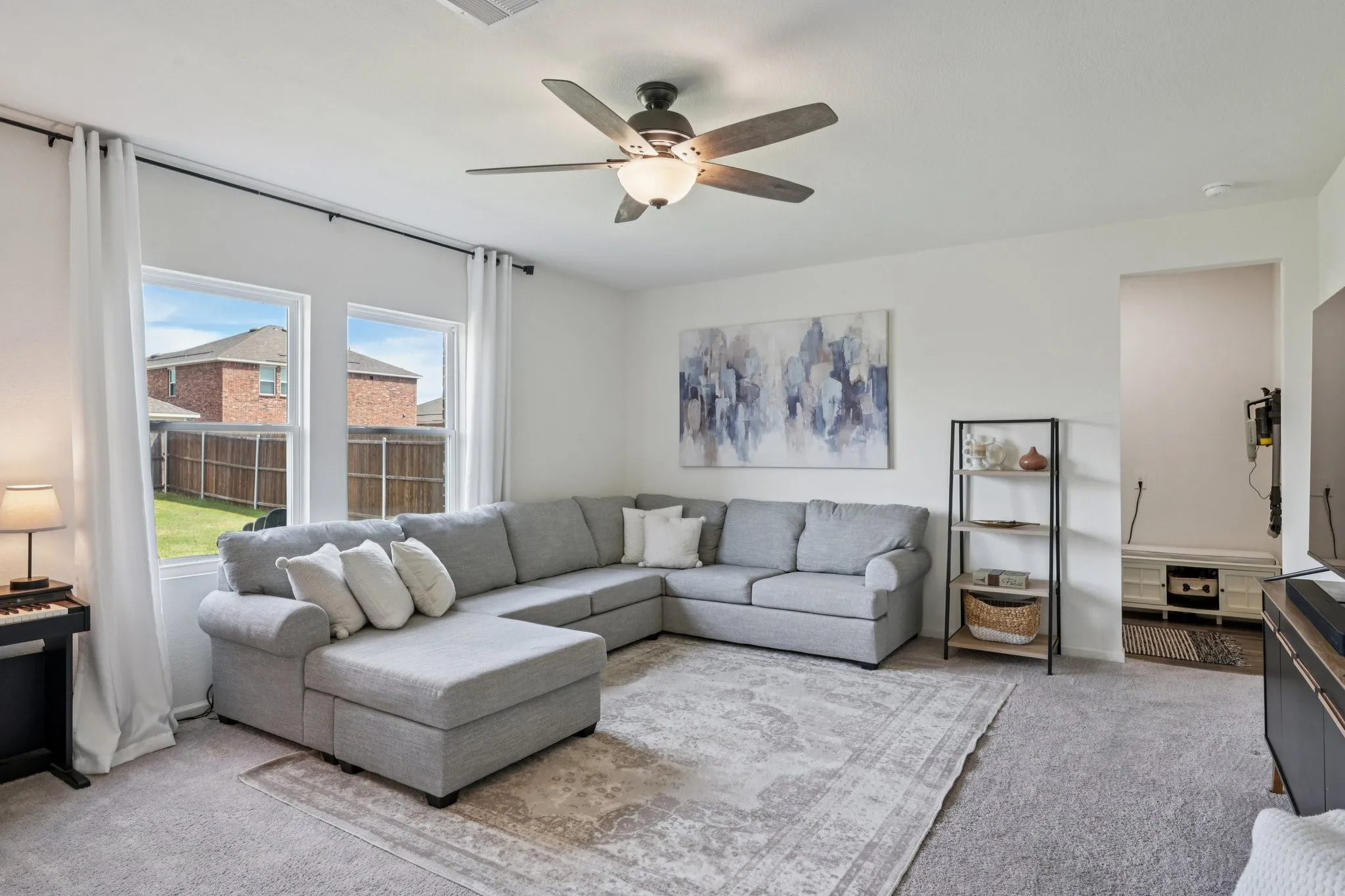 Single Family Residence For Rent in Collin County , 770 Yorkshire Drive, Lavon, Texas 75166, 4 Bedroom, 3 Bathroom, 2 Garage spaces, 2,542 Sqft, built in 2022, mls#21323635, Real Estate Agent in Lavon, Homes For Rent in Collin county, Homes For Rent in Lavon, Realtor in Lavon Texas, Real Estate Brokerage Independent Realty Texas, Luminita Cordes Realtor