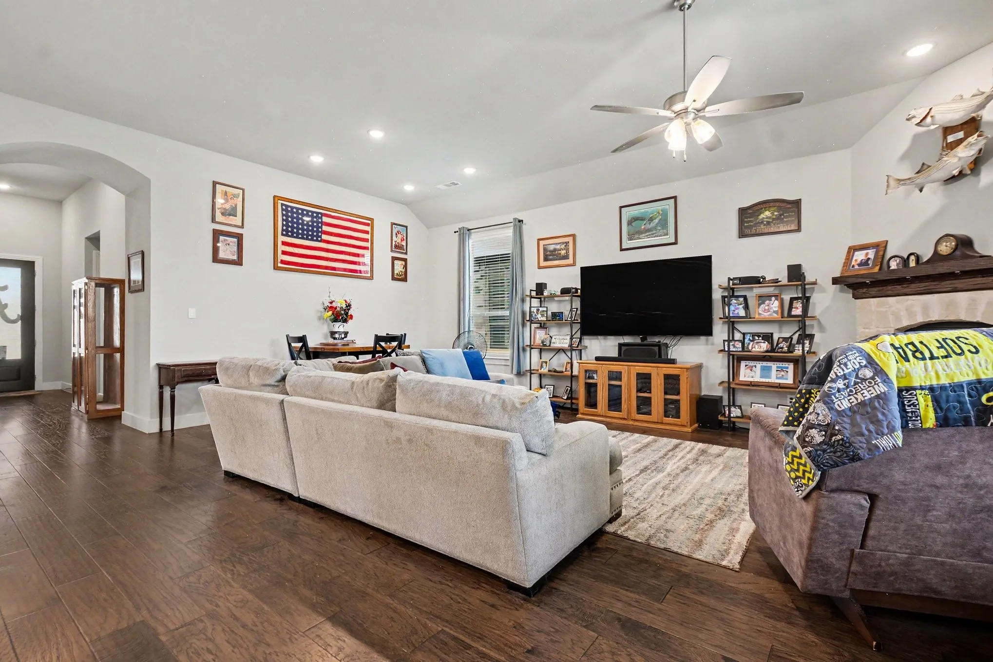 Single Family Residence For Sale in Collin County , 704 Highberry Drive, Anna, Texas 75409, 3 Bedroom, 2 Bathroom, 2 Garage spaces, 1,858 Sqft, built in 2021, mls#21322356, Real Estate Agent in Anna, Homes For Sale in Collin county, Homes For Sale in Anna, Realtor in Anna Texas, Real Estate Brokerage Independent Realty Texas, Luminita Cordes Realtor