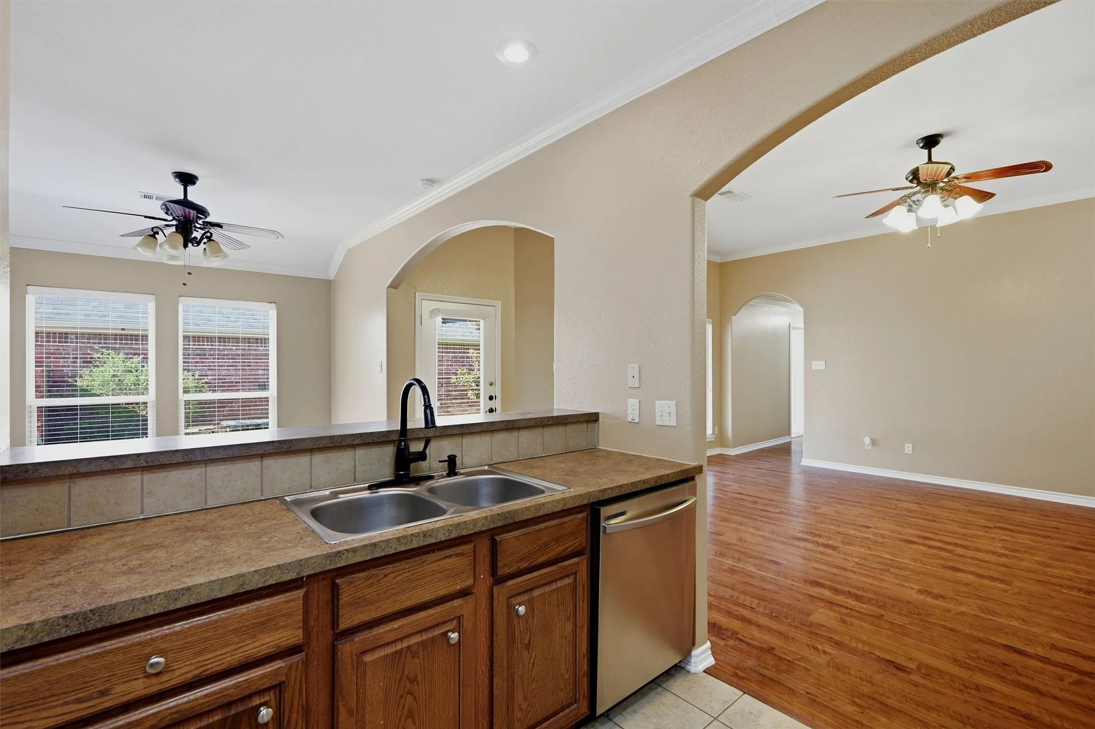 Single Family Residence For Sale in Grayson County , 2704 Rex Cruse Drive, Sherman, Texas 75092, 3 Bedroom, 2 Bathroom, 2 Garage spaces, 1,622 Sqft, built in 2008, mls#21317320, Real Estate Agent in Sherman, Homes For Sale in Grayson county, Homes For Sale in Sherman, Realtor in Sherman Texas, Real Estate Brokerage Independent Realty Texas, Luminita Cordes Realtor