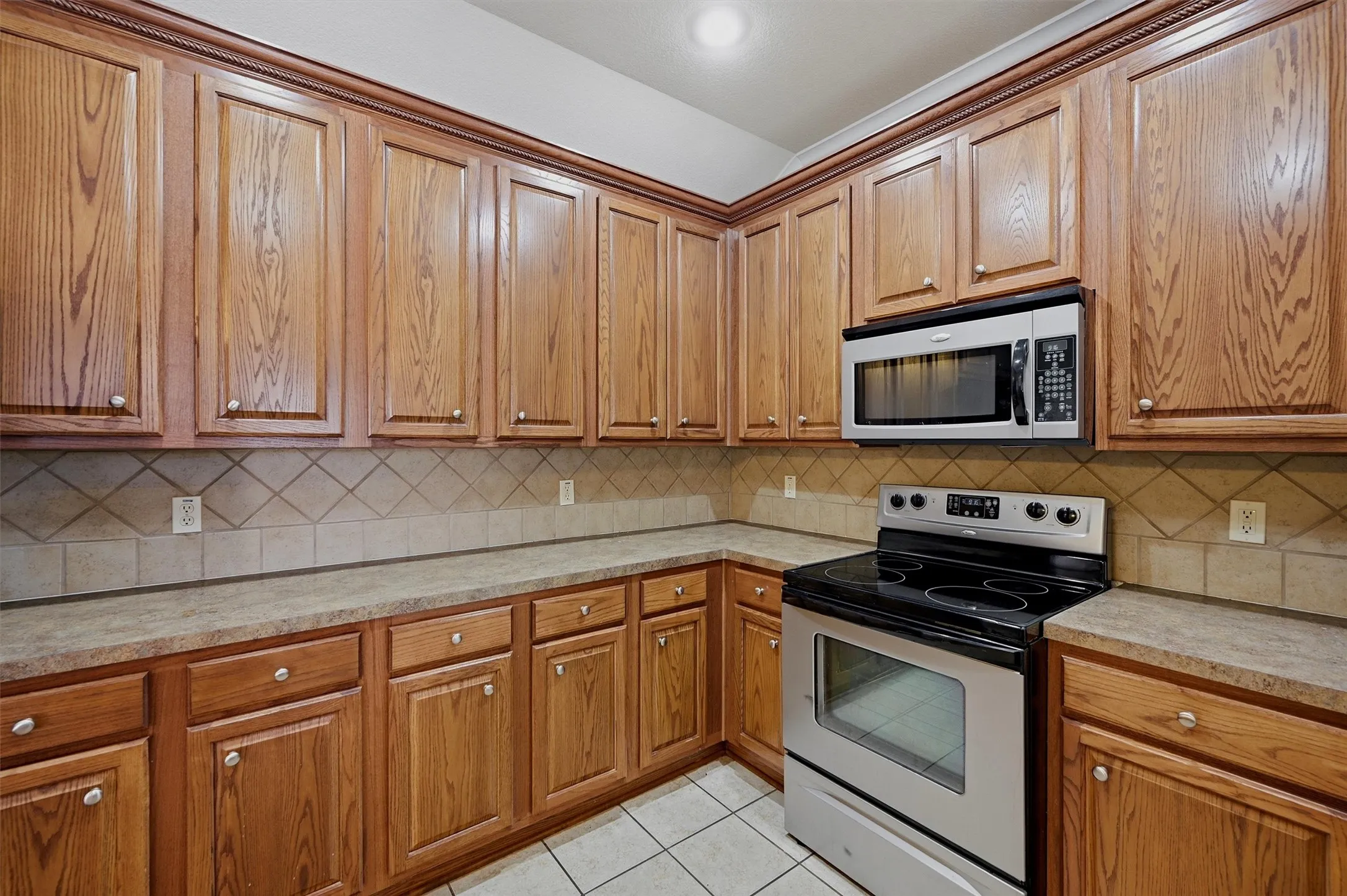 Single Family Residence For Sale in Grayson County , 2704 Rex Cruse Drive, Sherman, Texas 75092, 3 Bedroom, 2 Bathroom, 2 Garage spaces, 1,622 Sqft, built in 2008, mls#21317320, Real Estate Agent in Sherman, Homes For Sale in Grayson county, Homes For Sale in Sherman, Realtor in Sherman Texas, Real Estate Brokerage Independent Realty Texas, Luminita Cordes Realtor