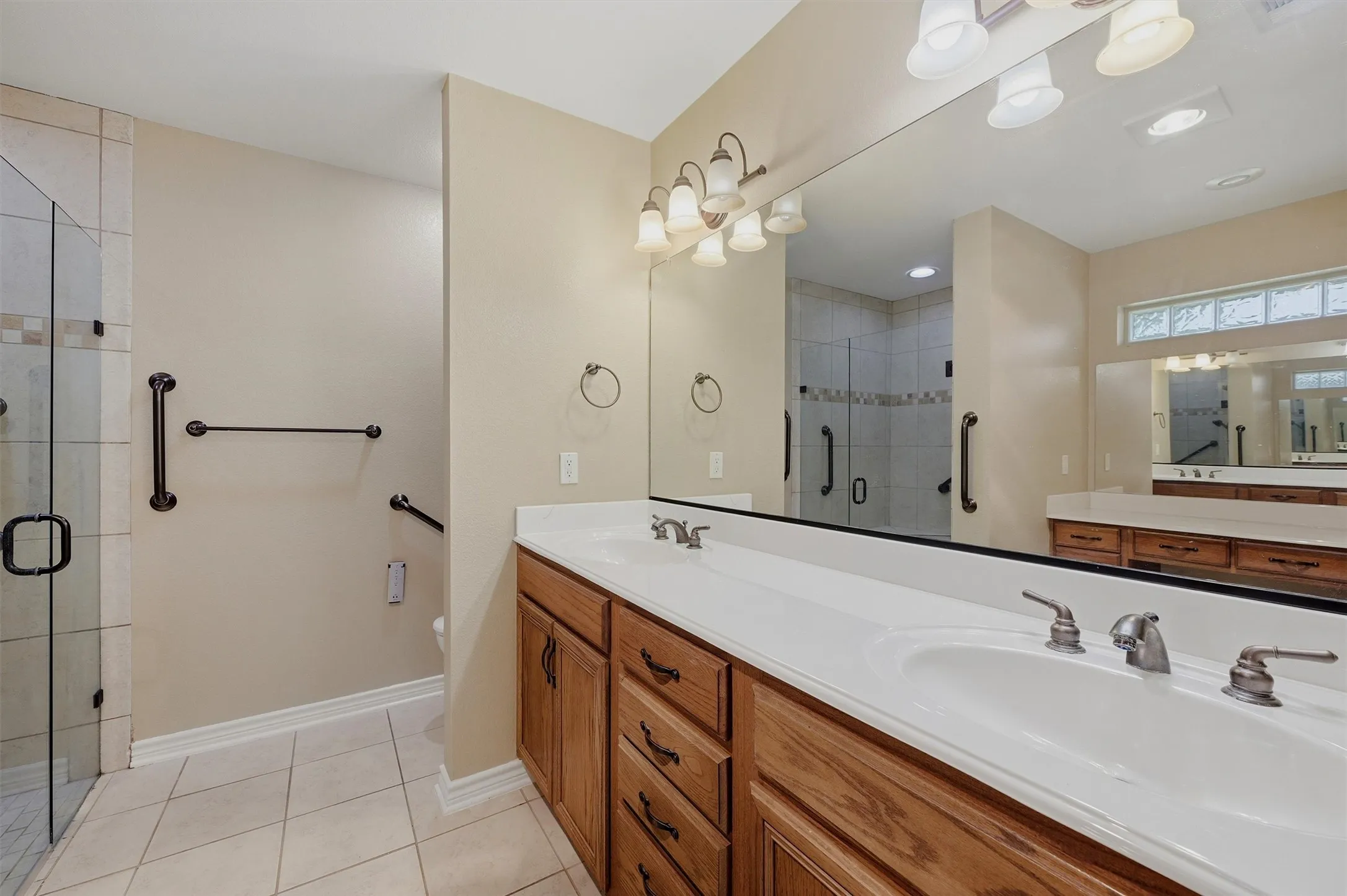 Single Family Residence For Sale in Grayson County , 2704 Rex Cruse Drive, Sherman, Texas 75092, 3 Bedroom, 2 Bathroom, 2 Garage spaces, 1,622 Sqft, built in 2008, mls#21317320, Real Estate Agent in Sherman, Homes For Sale in Grayson county, Homes For Sale in Sherman, Realtor in Sherman Texas, Real Estate Brokerage Independent Realty Texas, Luminita Cordes Realtor