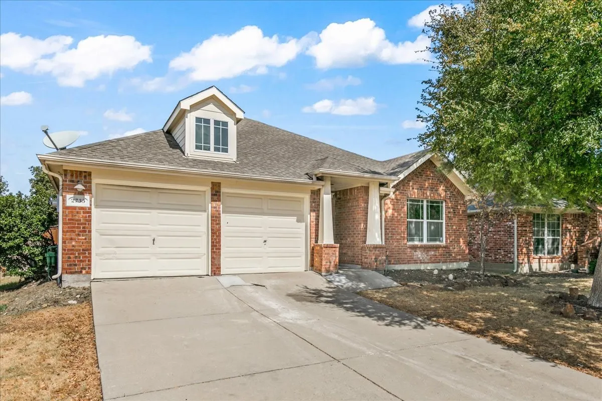 Single Family Residence For Rent in Denton County , 2733 Sunlight Drive, Little Elm, Texas 75068, 3 Bedroom, 2 Bathroom, 2 Garage spaces, 1,544 Sqft, built in 2004, mls#21324038, Real Estate Agent in Little Elm, Homes For Rent in Denton county, Homes For Rent in Little Elm, Realtor in Little Elm Texas, Real Estate Brokerage Independent Realty Texas, Luminita Cordes Realtor