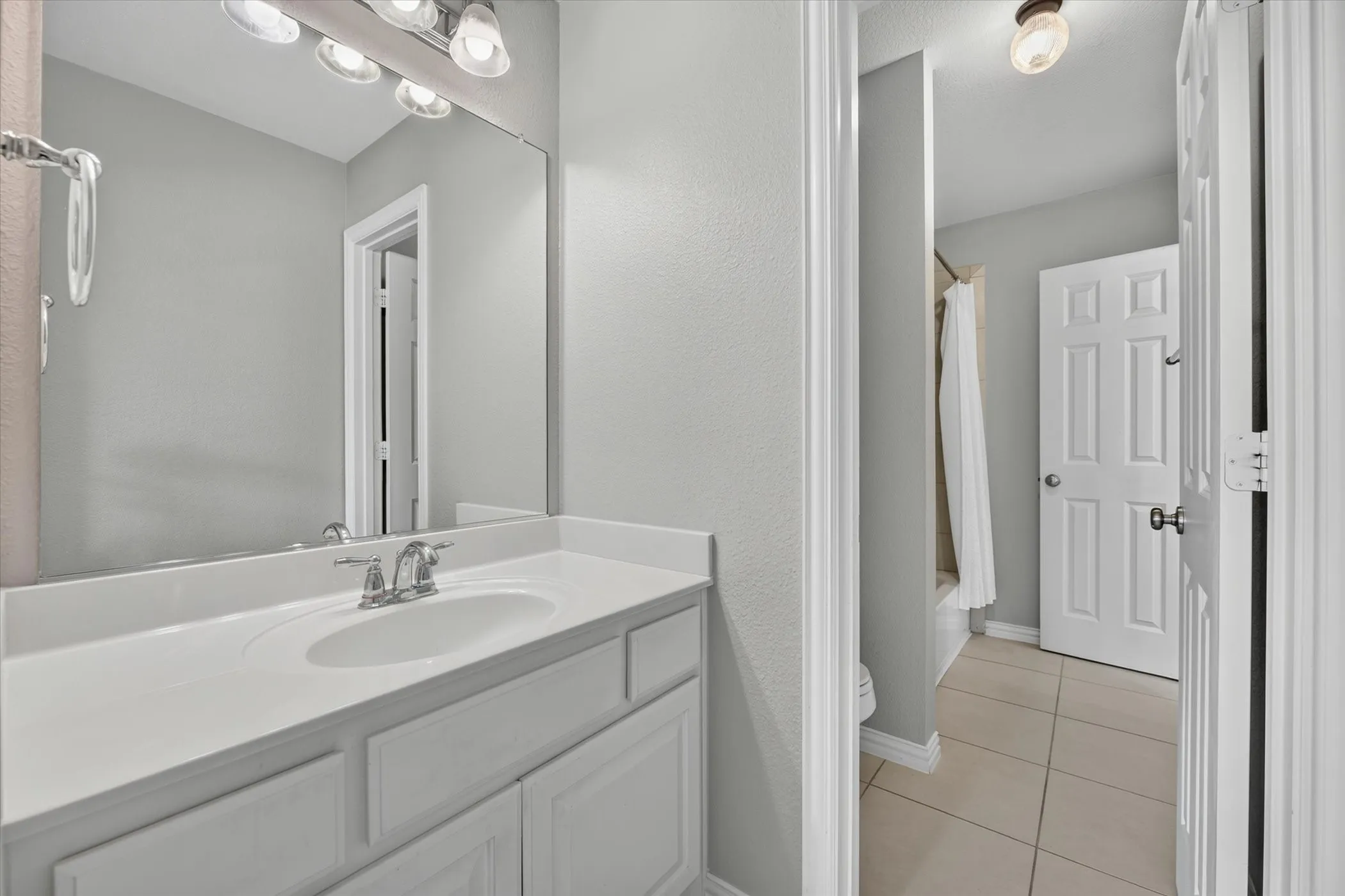 Single Family Residence For Sale in Denton County , 8417 Bayberry Avenue, Lantana, Texas 76226, 4 Bedroom, 4 Bathroom, 2 Garage spaces, 3,450 Sqft, built in 2010, mls#21322729, Real Estate Agent in Lantana, Homes For Sale in Denton county, Homes For Sale in Lantana, Realtor in Lantana Texas, Real Estate Brokerage Independent Realty Texas, Luminita Cordes Realtor
