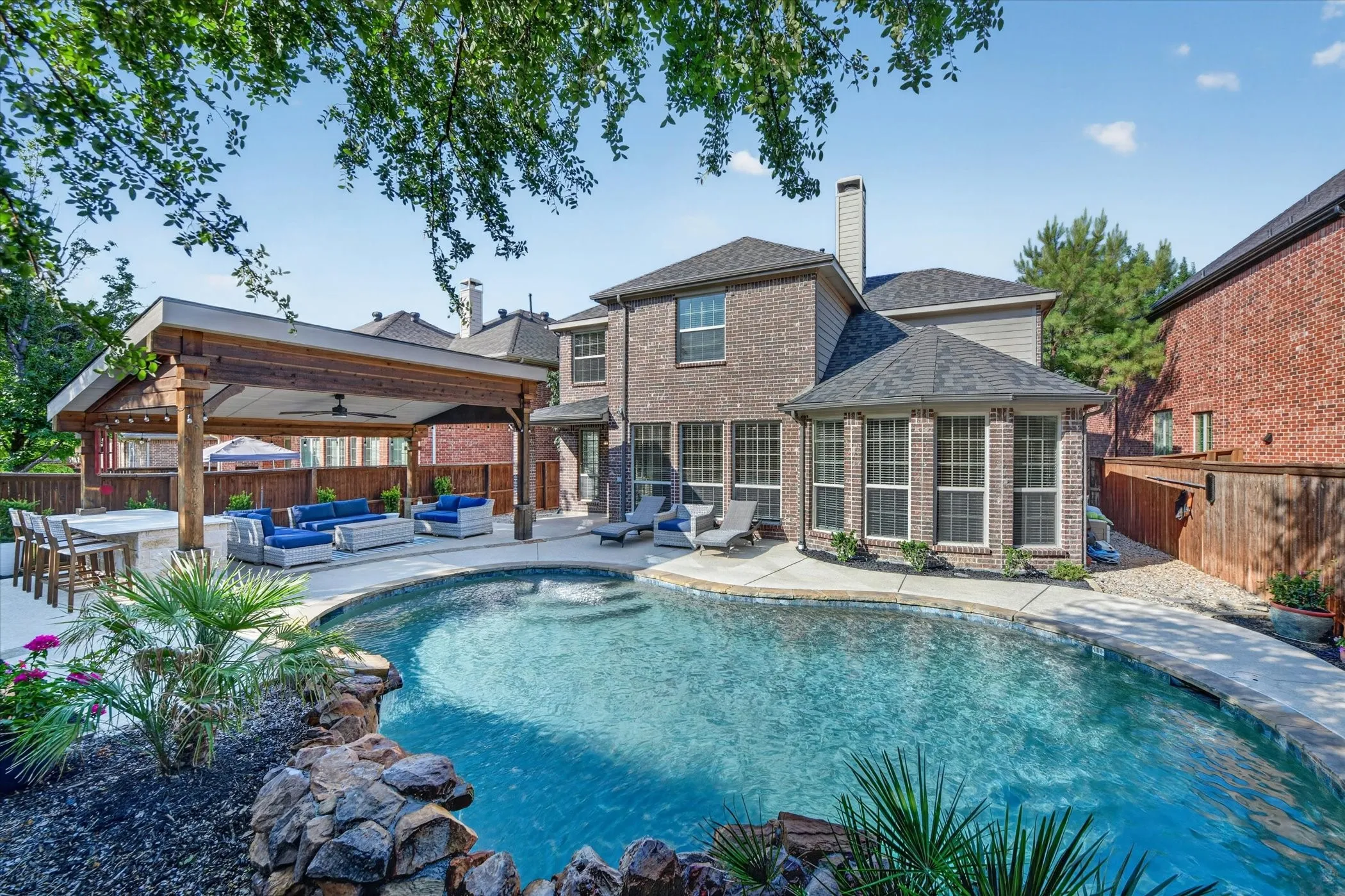 Single Family Residence For Sale in Denton County , 8417 Bayberry Avenue, Lantana, Texas 76226, 4 Bedroom, 4 Bathroom, 2 Garage spaces, 3,450 Sqft, built in 2010, mls#21322729, Real Estate Agent in Lantana, Homes For Sale in Denton county, Homes For Sale in Lantana, Realtor in Lantana Texas, Real Estate Brokerage Independent Realty Texas, Luminita Cordes Realtor