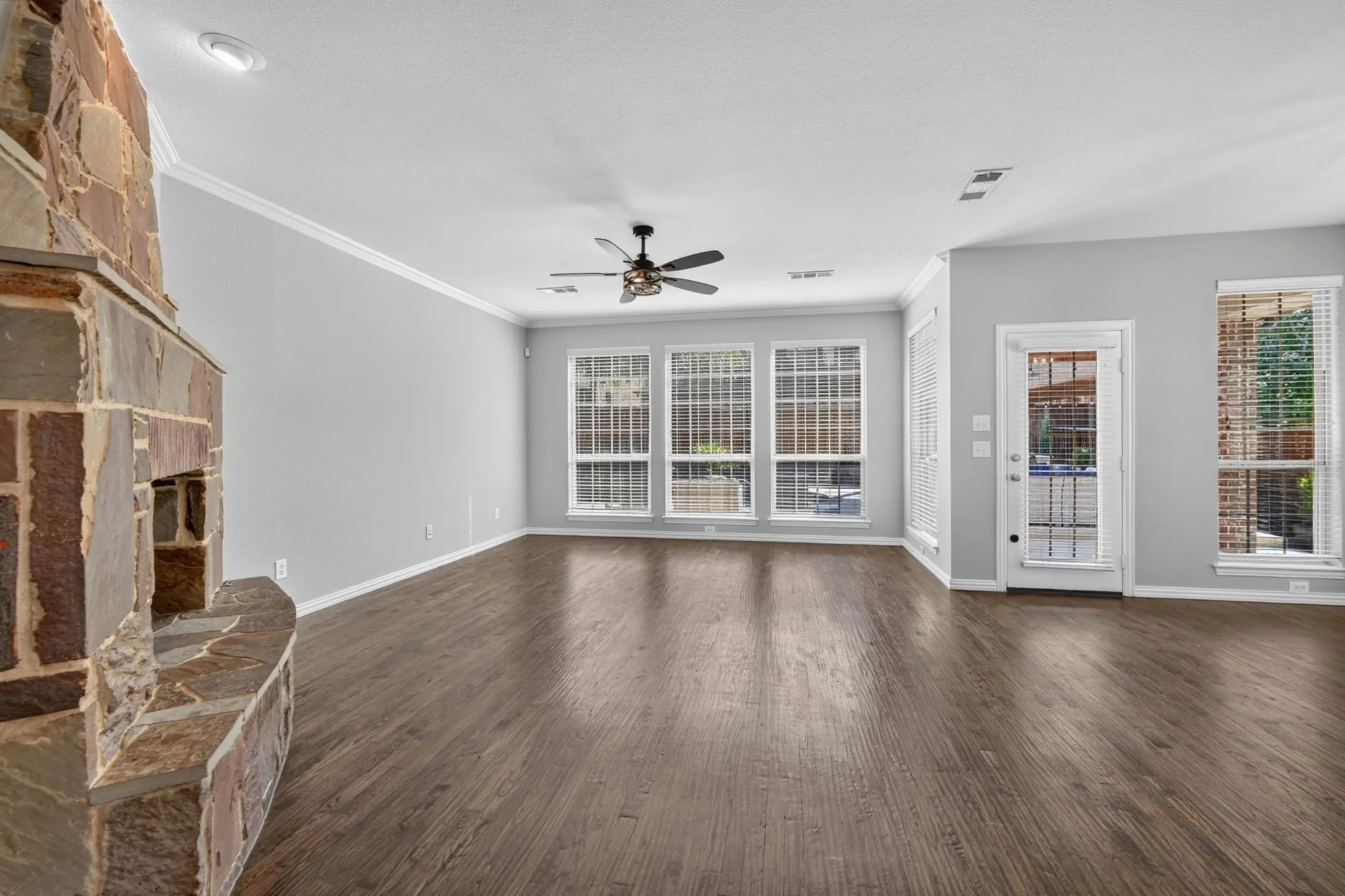 Single Family Residence For Sale in Denton County , 8417 Bayberry Avenue, Lantana, Texas 76226, 4 Bedroom, 4 Bathroom, 2 Garage spaces, 3,450 Sqft, built in 2010, mls#21322729, Real Estate Agent in Lantana, Homes For Sale in Denton county, Homes For Sale in Lantana, Realtor in Lantana Texas, Real Estate Brokerage Independent Realty Texas, Luminita Cordes Realtor