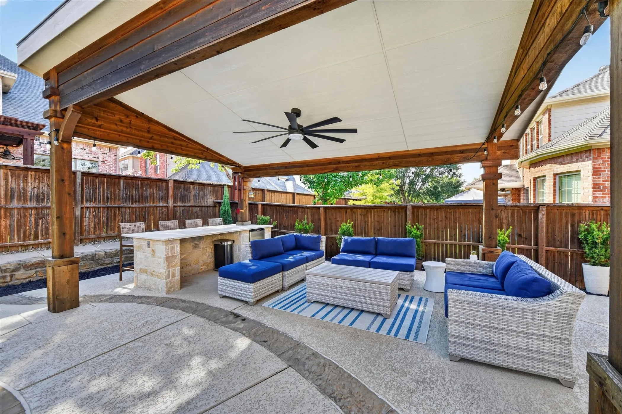 Single Family Residence For Sale in Denton County , 8417 Bayberry Avenue, Lantana, Texas 76226, 4 Bedroom, 4 Bathroom, 2 Garage spaces, 3,450 Sqft, built in 2010, mls#21322729, Real Estate Agent in Lantana, Homes For Sale in Denton county, Homes For Sale in Lantana, Realtor in Lantana Texas, Real Estate Brokerage Independent Realty Texas, Luminita Cordes Realtor