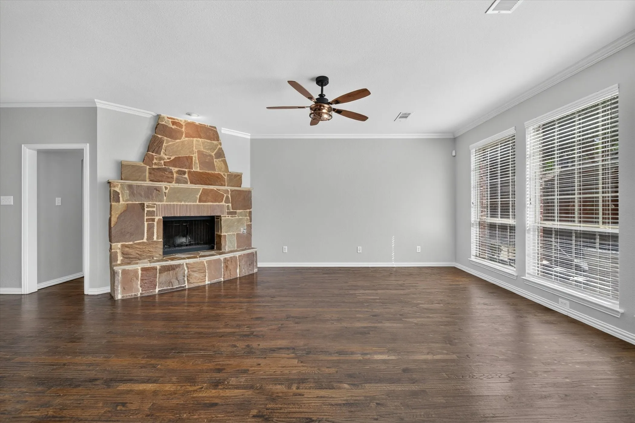 Single Family Residence For Sale in Denton County , 8417 Bayberry Avenue, Lantana, Texas 76226, 4 Bedroom, 4 Bathroom, 2 Garage spaces, 3,450 Sqft, built in 2010, mls#21322729, Real Estate Agent in Lantana, Homes For Sale in Denton county, Homes For Sale in Lantana, Realtor in Lantana Texas, Real Estate Brokerage Independent Realty Texas, Luminita Cordes Realtor