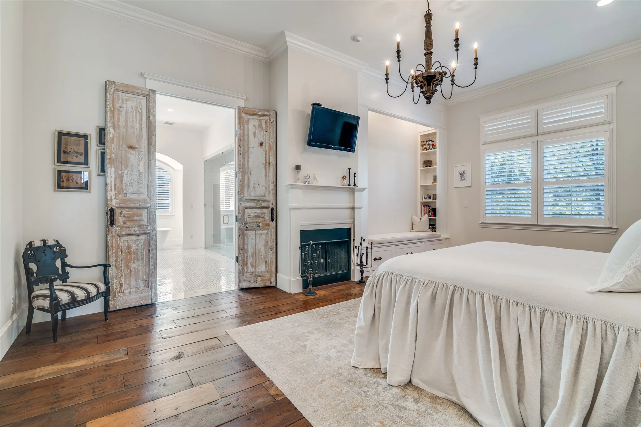 Single Family Residence For Sale in Hunt County , 7968 County Road 2412, Quinlan, Texas 75474, 4 Bedroom, 3 Bathroom, 2 Garage spaces, 4,289 Sqft, built in 2018, mls#21324073, Real Estate Agent in Quinlan, Homes For Sale in Hunt county, Homes For Sale in Quinlan, Realtor in Quinlan Texas, Real Estate Brokerage Independent Realty Texas, Luminita Cordes Realtor