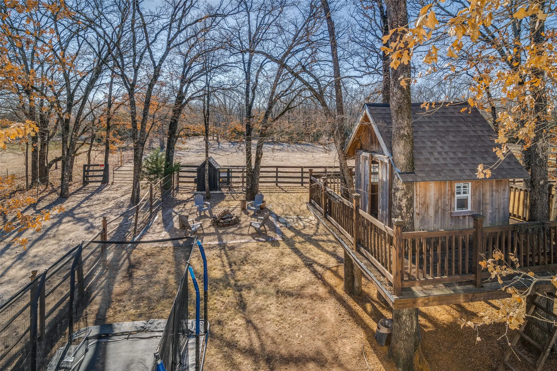 Single Family Residence For Sale in Hunt County , 7968 County Road 2412, Quinlan, Texas 75474, 4 Bedroom, 3 Bathroom, 2 Garage spaces, 4,289 Sqft, built in 2018, mls#21324073, Real Estate Agent in Quinlan, Homes For Sale in Hunt county, Homes For Sale in Quinlan, Realtor in Quinlan Texas, Real Estate Brokerage Independent Realty Texas, Luminita Cordes Realtor