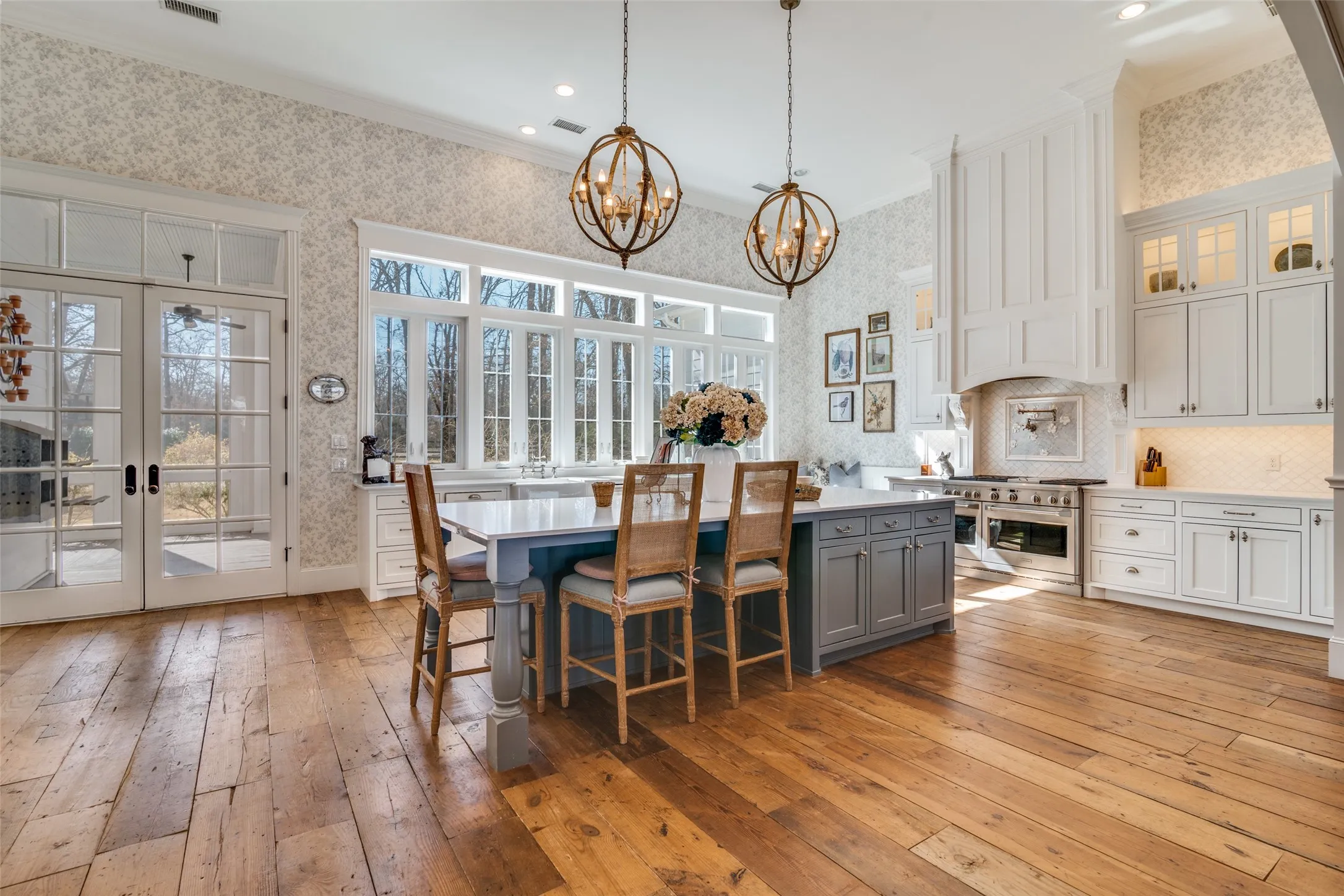 Single Family Residence For Sale in Hunt County , 7968 County Road 2412, Quinlan, Texas 75474, 4 Bedroom, 3 Bathroom, 2 Garage spaces, 4,289 Sqft, built in 2018, mls#21324073, Real Estate Agent in Quinlan, Homes For Sale in Hunt county, Homes For Sale in Quinlan, Realtor in Quinlan Texas, Real Estate Brokerage Independent Realty Texas, Luminita Cordes Realtor