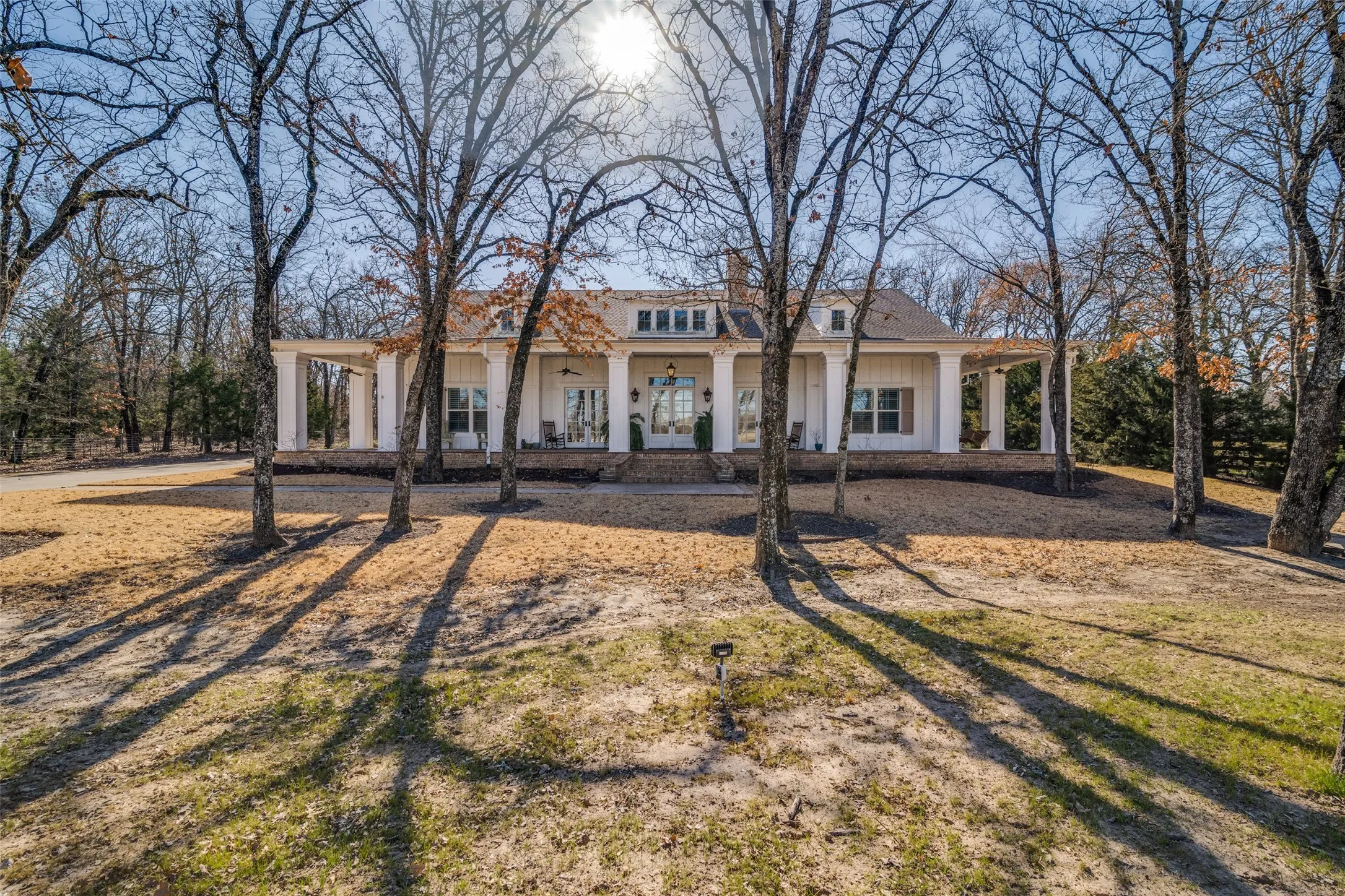 Single Family Residence For Sale in Hunt County , 7968 County Road 2412, Quinlan, Texas 75474, 4 Bedroom, 3 Bathroom, 2 Garage spaces, 4,289 Sqft, built in 2018, mls#21324073, Real Estate Agent in Quinlan, Homes For Sale in Hunt county, Homes For Sale in Quinlan, Realtor in Quinlan Texas, Real Estate Brokerage Independent Realty Texas, Luminita Cordes Realtor